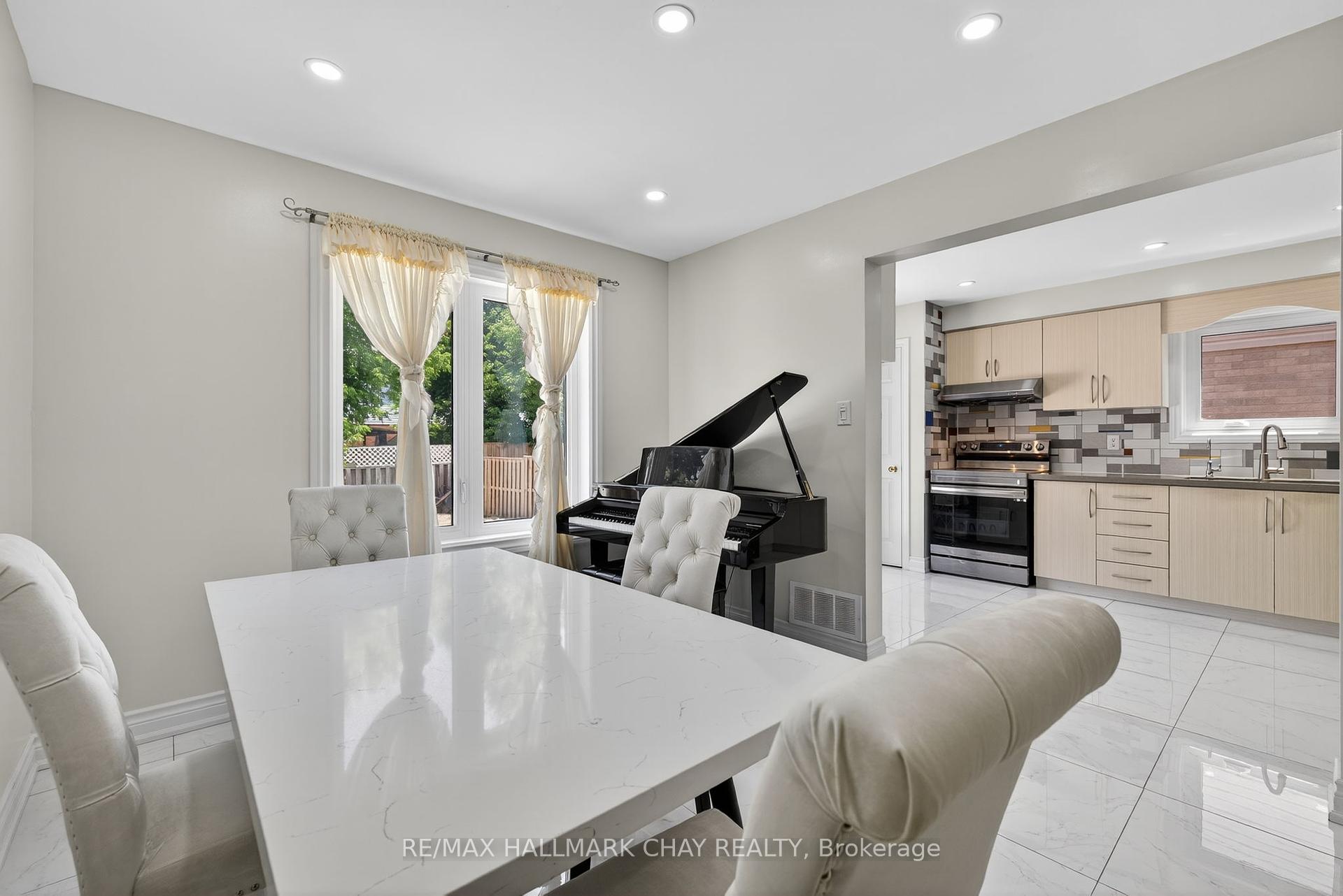 49 Mcknight Crescent