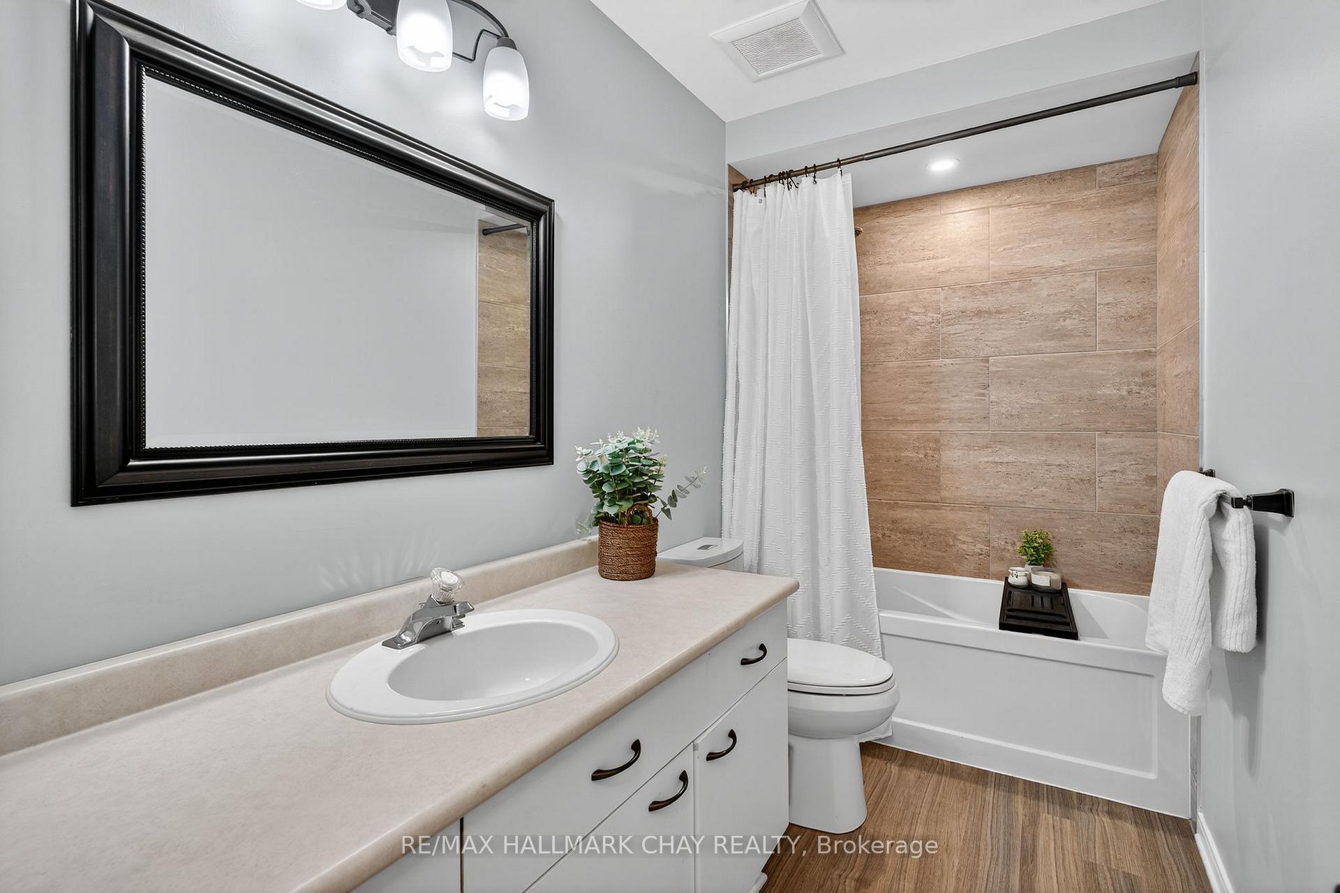 53 McKnight Crescent