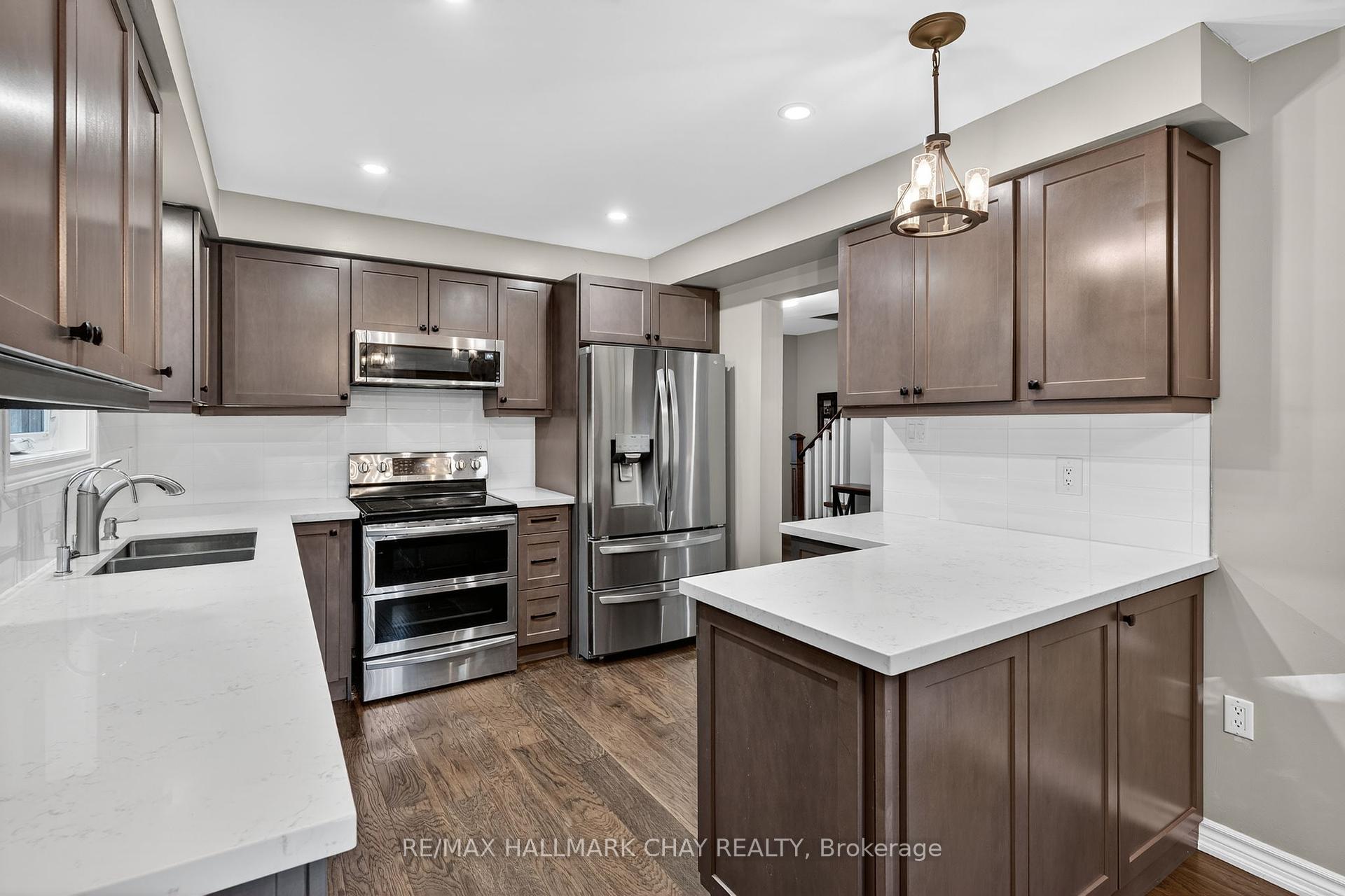 53 McKnight Crescent