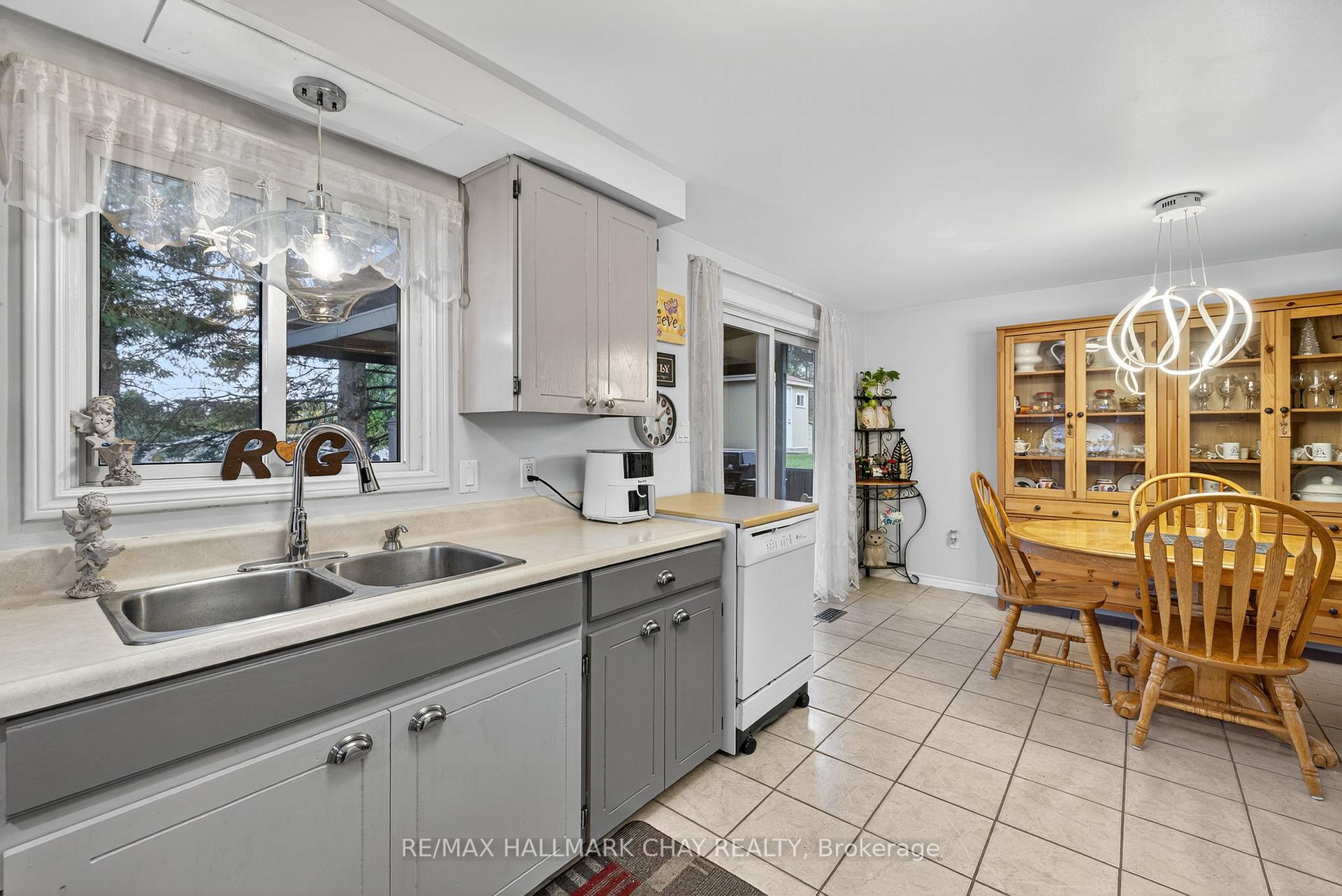 72 Tecumseth Pines Drive