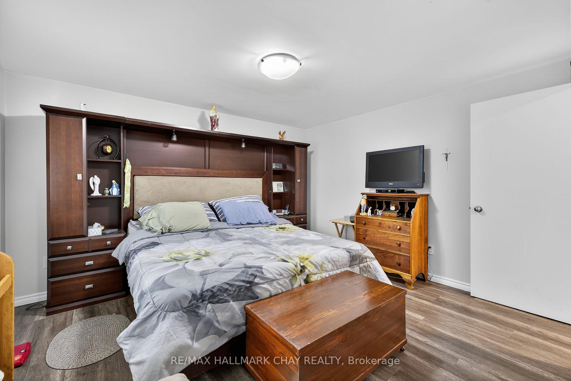 72 Tecumseth Pines Drive