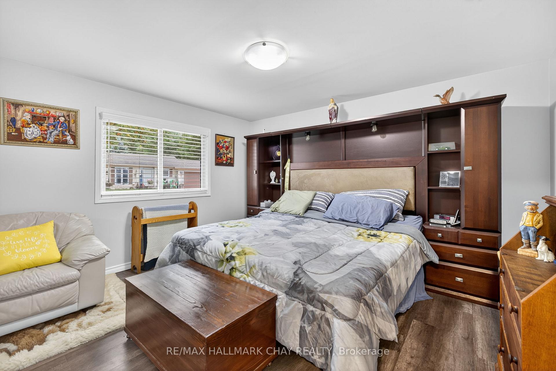 72 Tecumseth Pines Drive