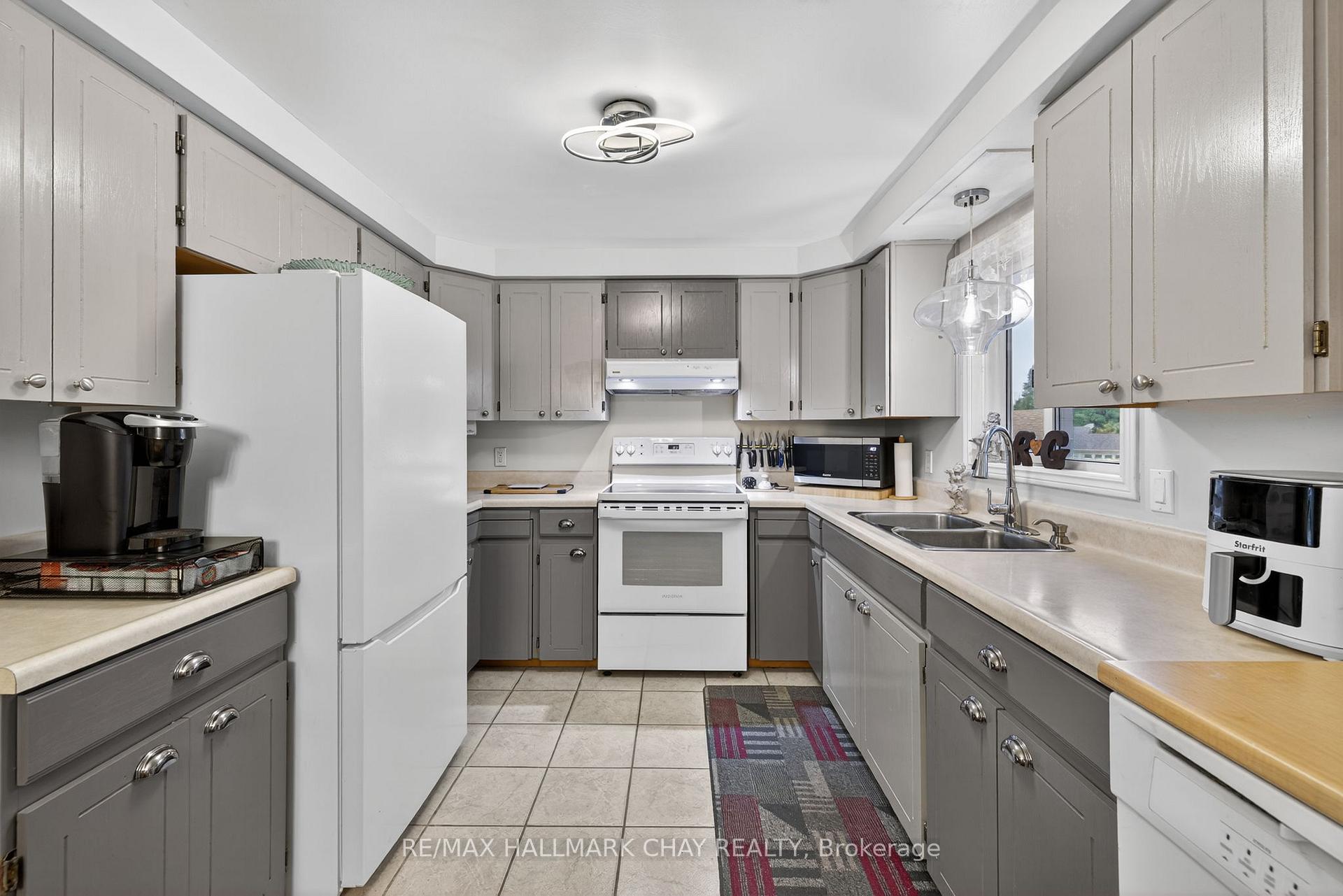 72 Tecumseth Pines Drive