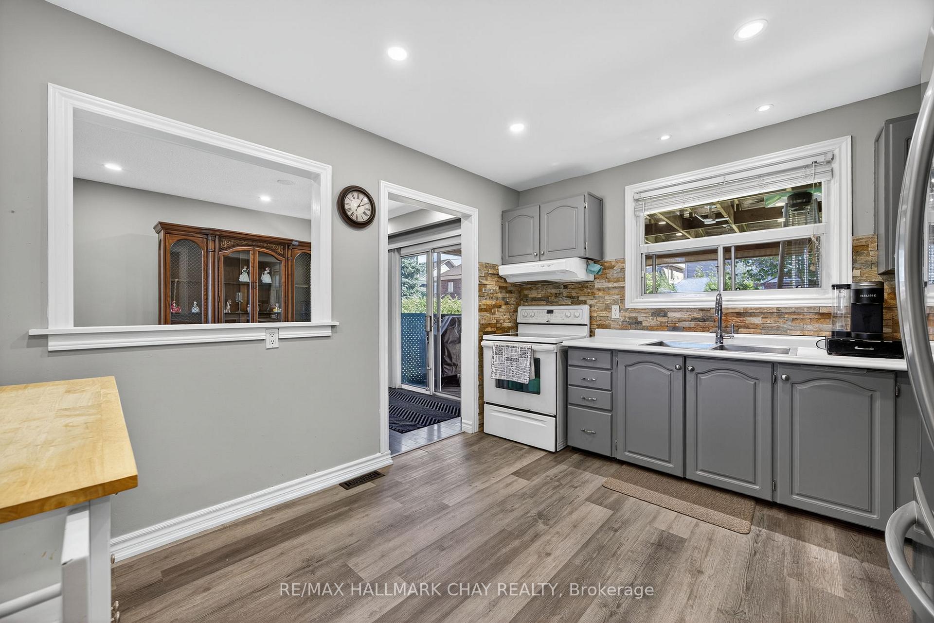 49 Brown Street, New Tecumseth, ON L0G 1W0, New Tecumseth ON, L0G 1W0