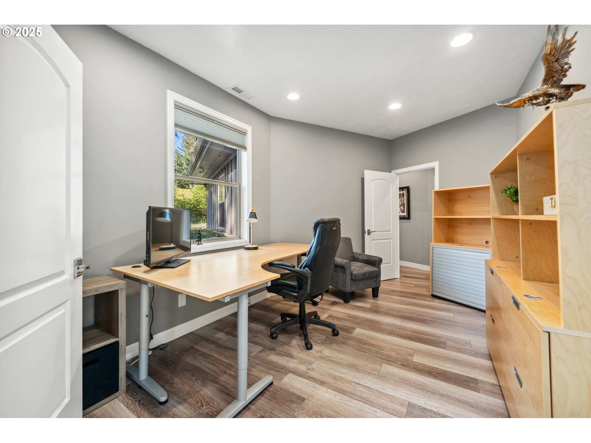 201 Thompson DR