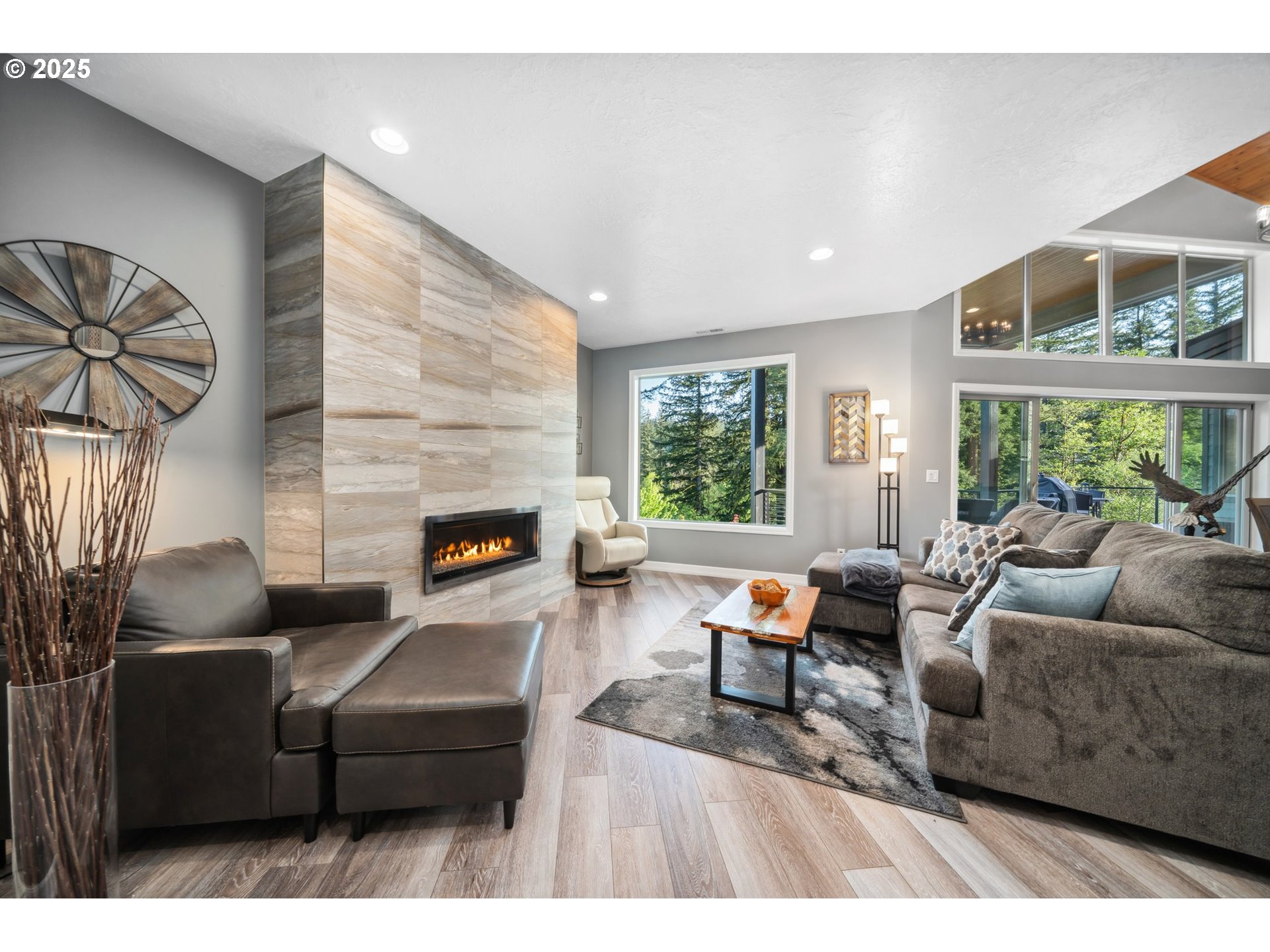 201 Thompson DR