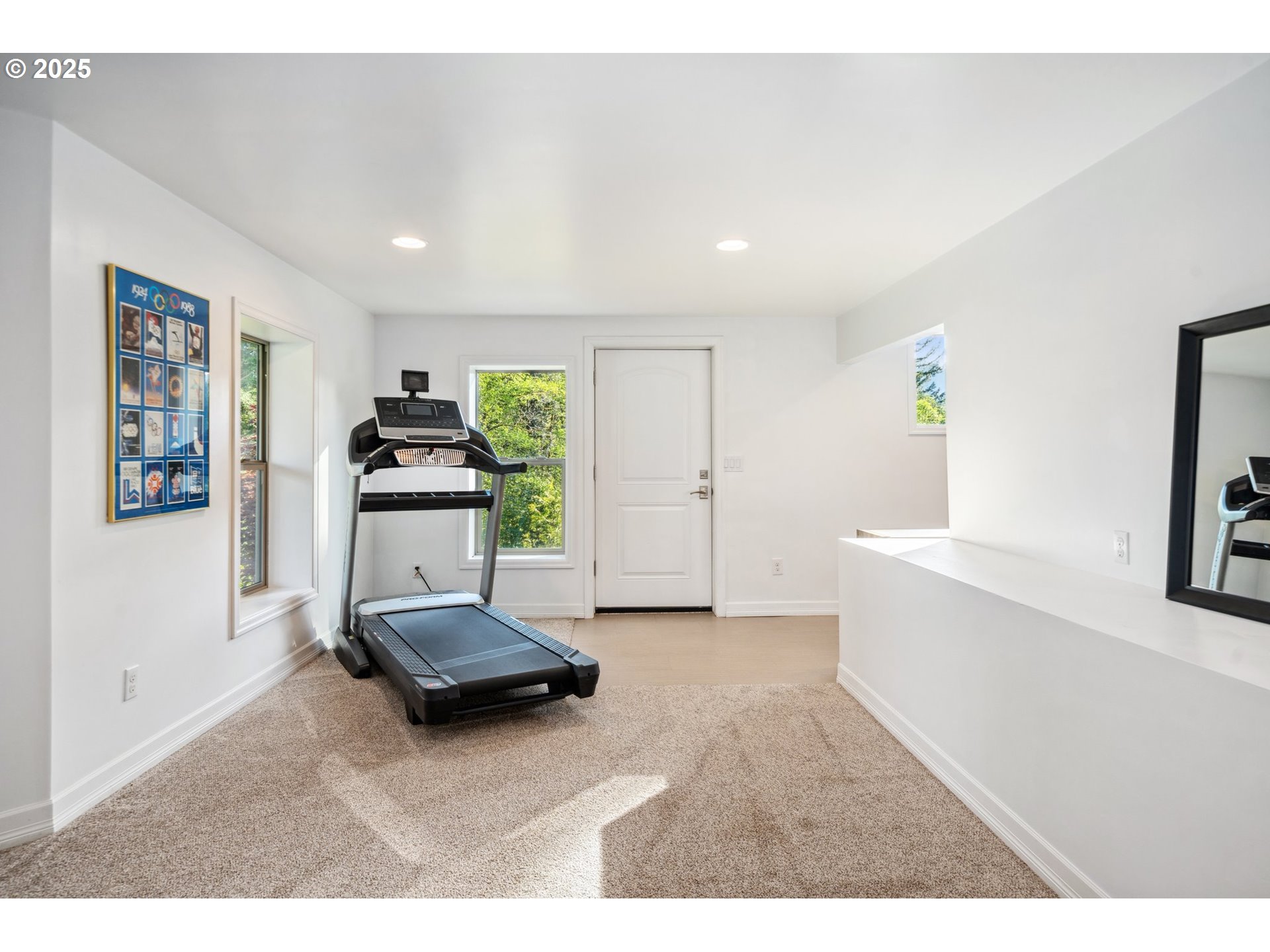 201 Thompson DR
