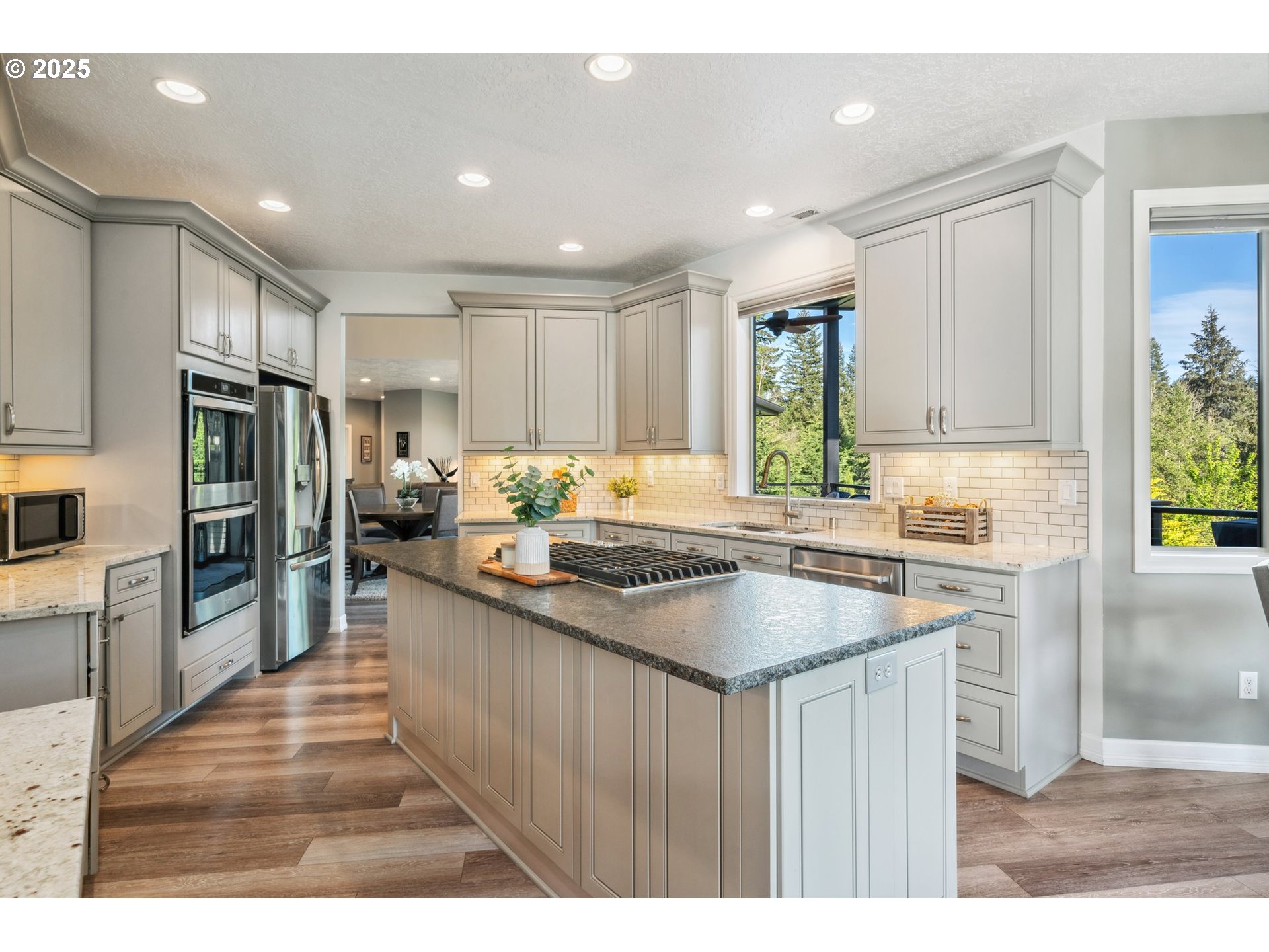 201 Thompson DR