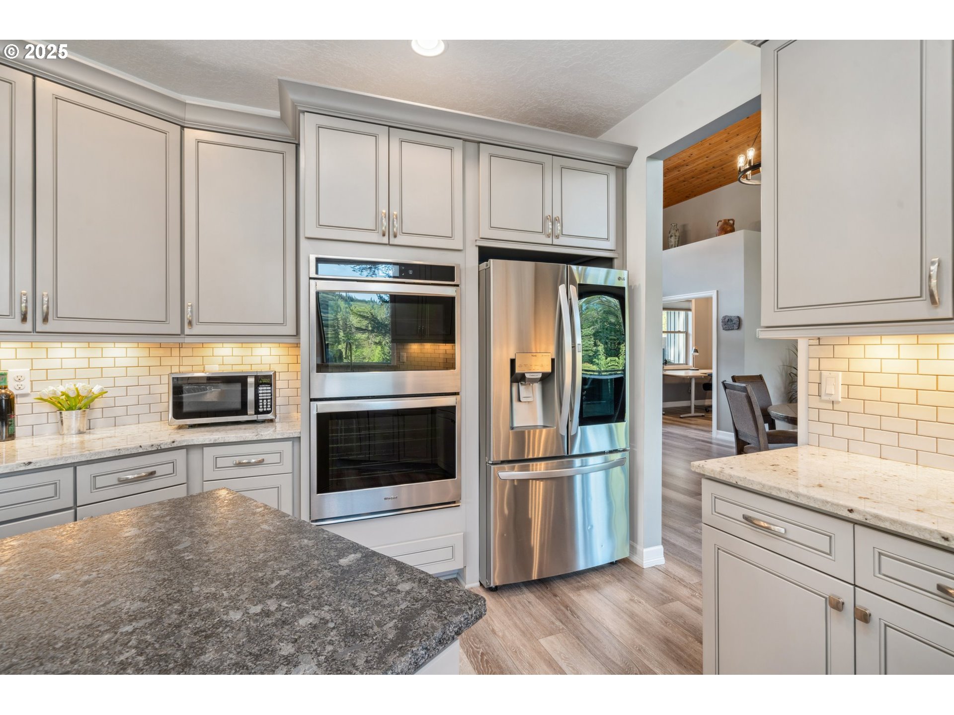 201 Thompson DR