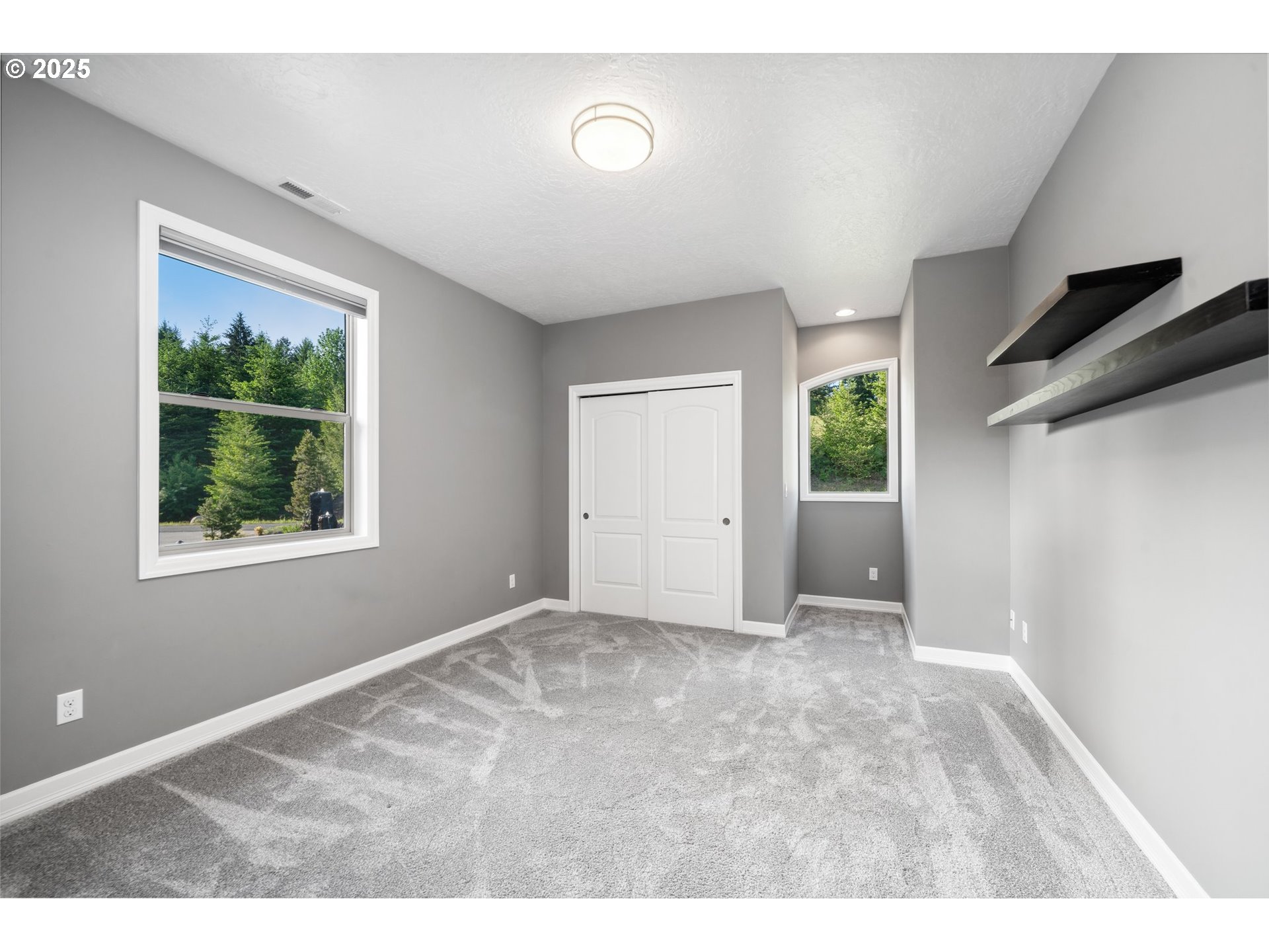 201 Thompson DR