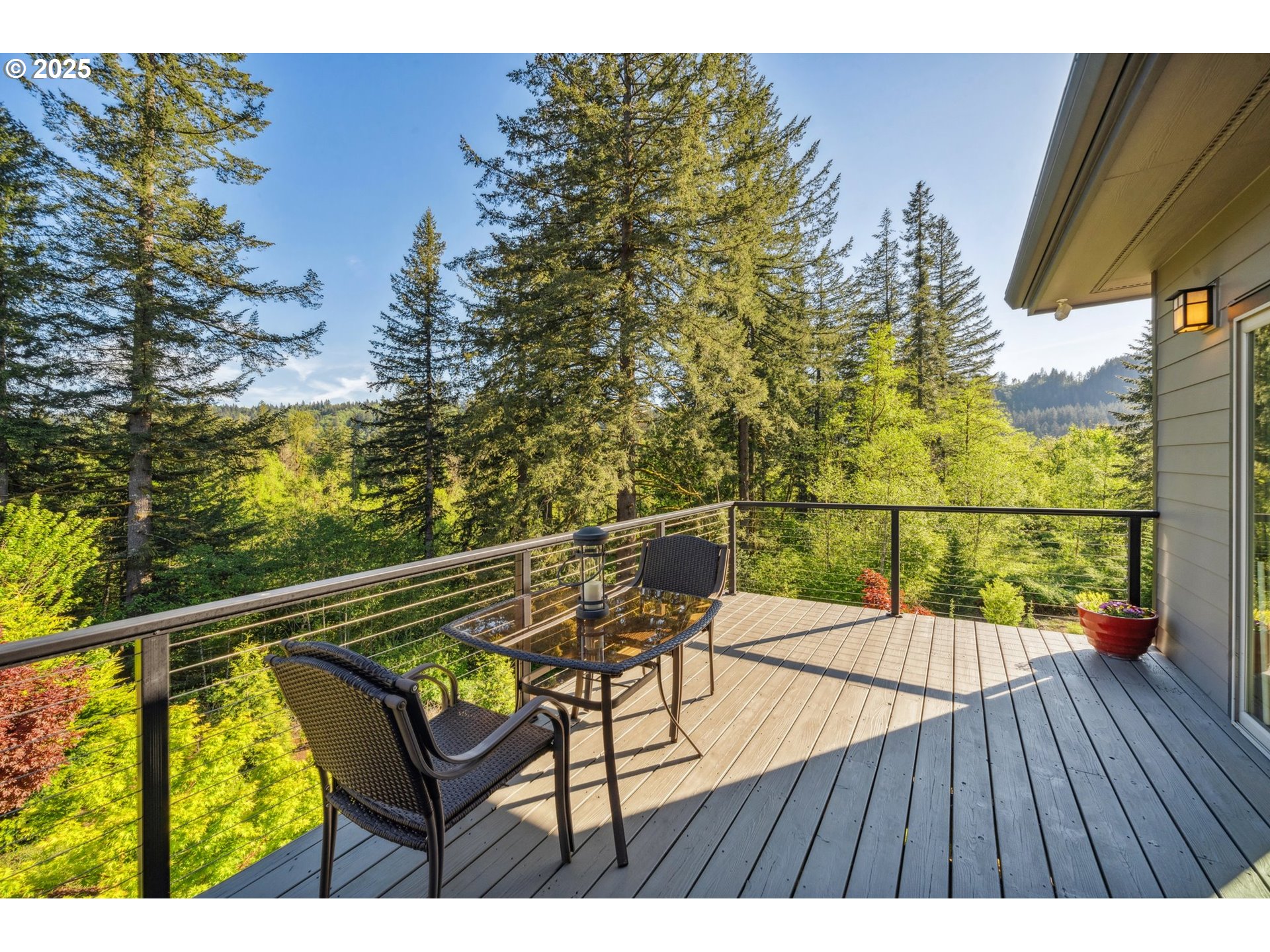 201 Thompson DR