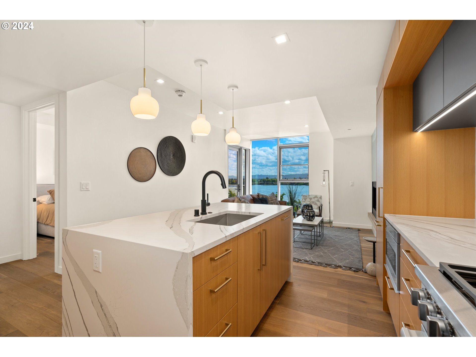590 WATERFRONT WAY 204