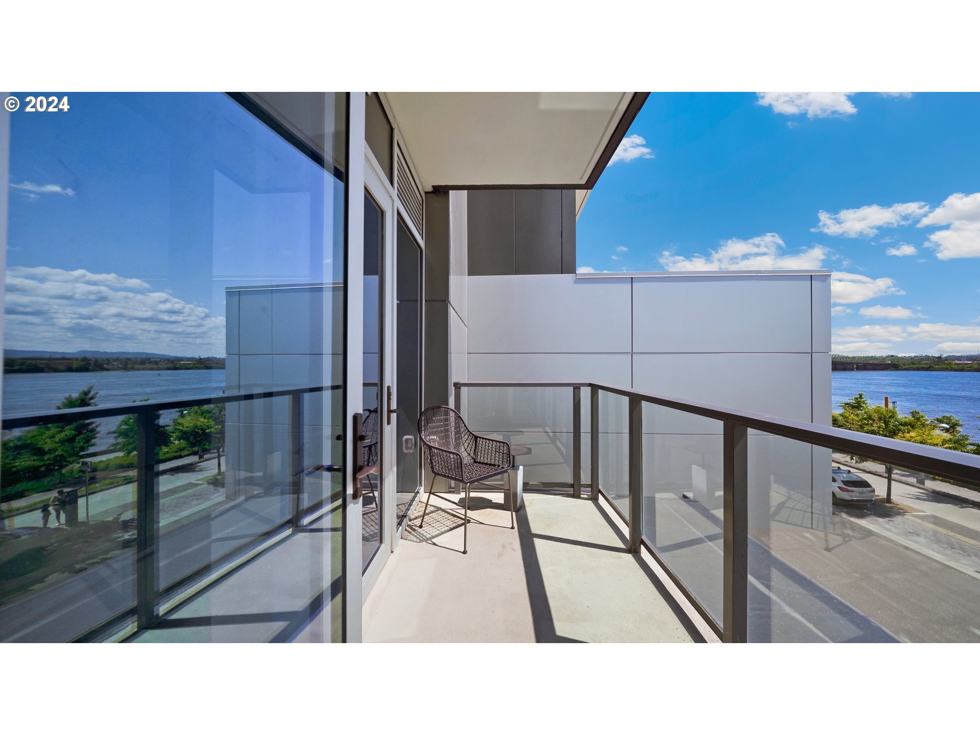 590 WATERFRONT WAY 204