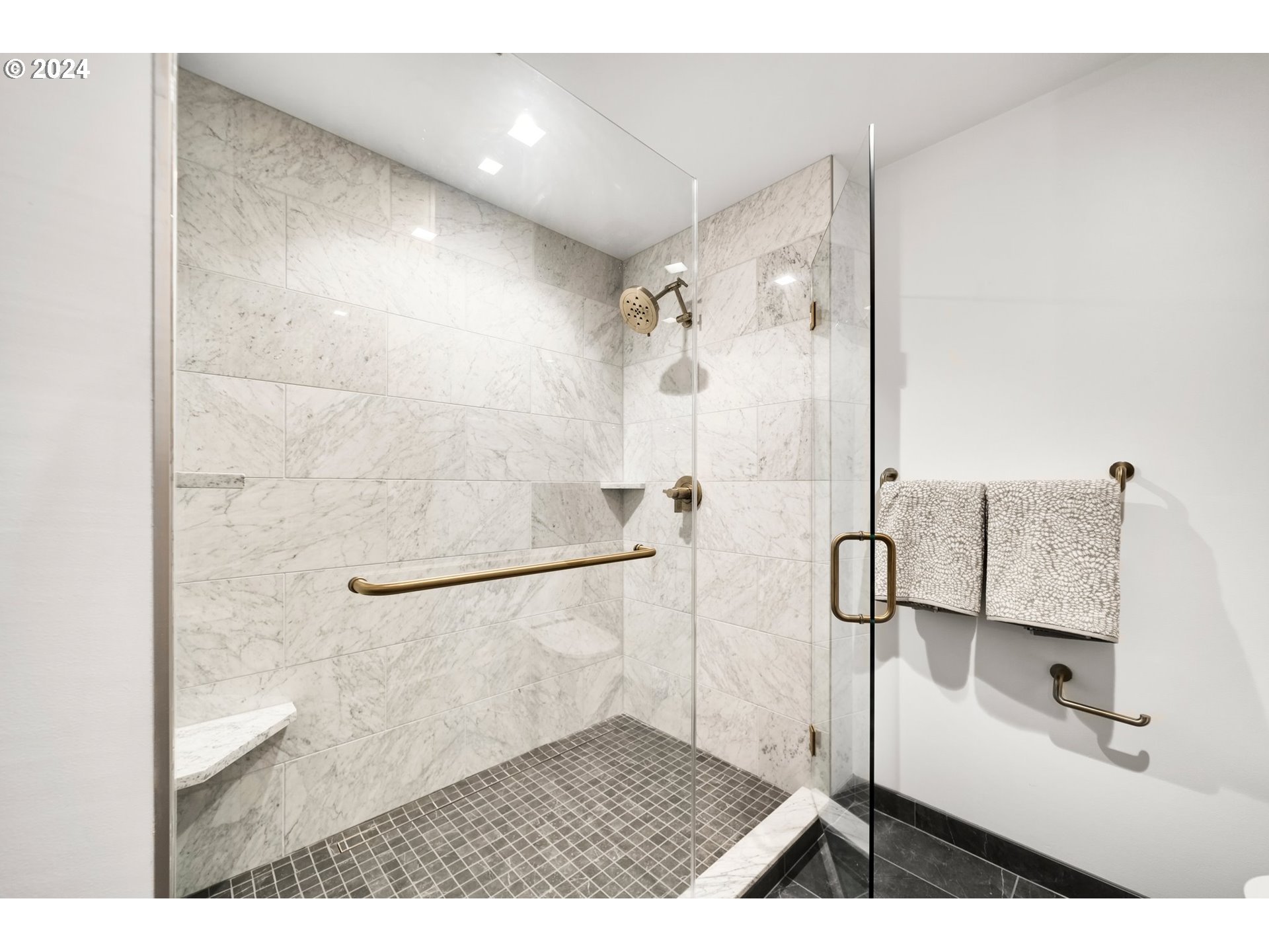 590 WATERFRONT WAY 204