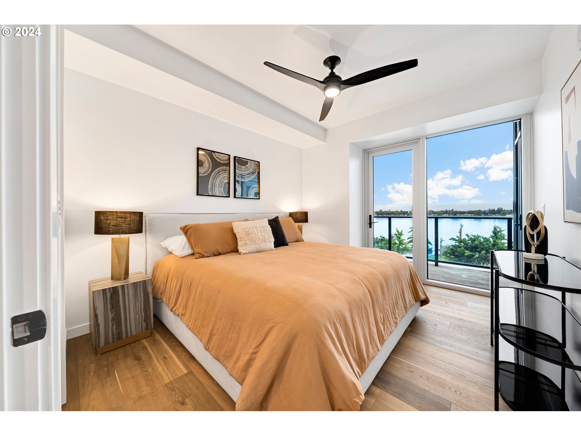 590 WATERFRONT WAY 204