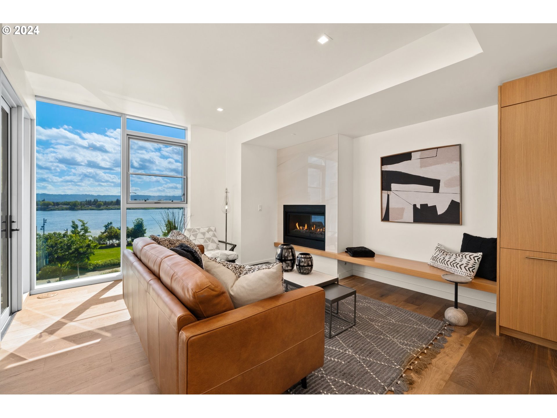 590 WATERFRONT WAY 204
