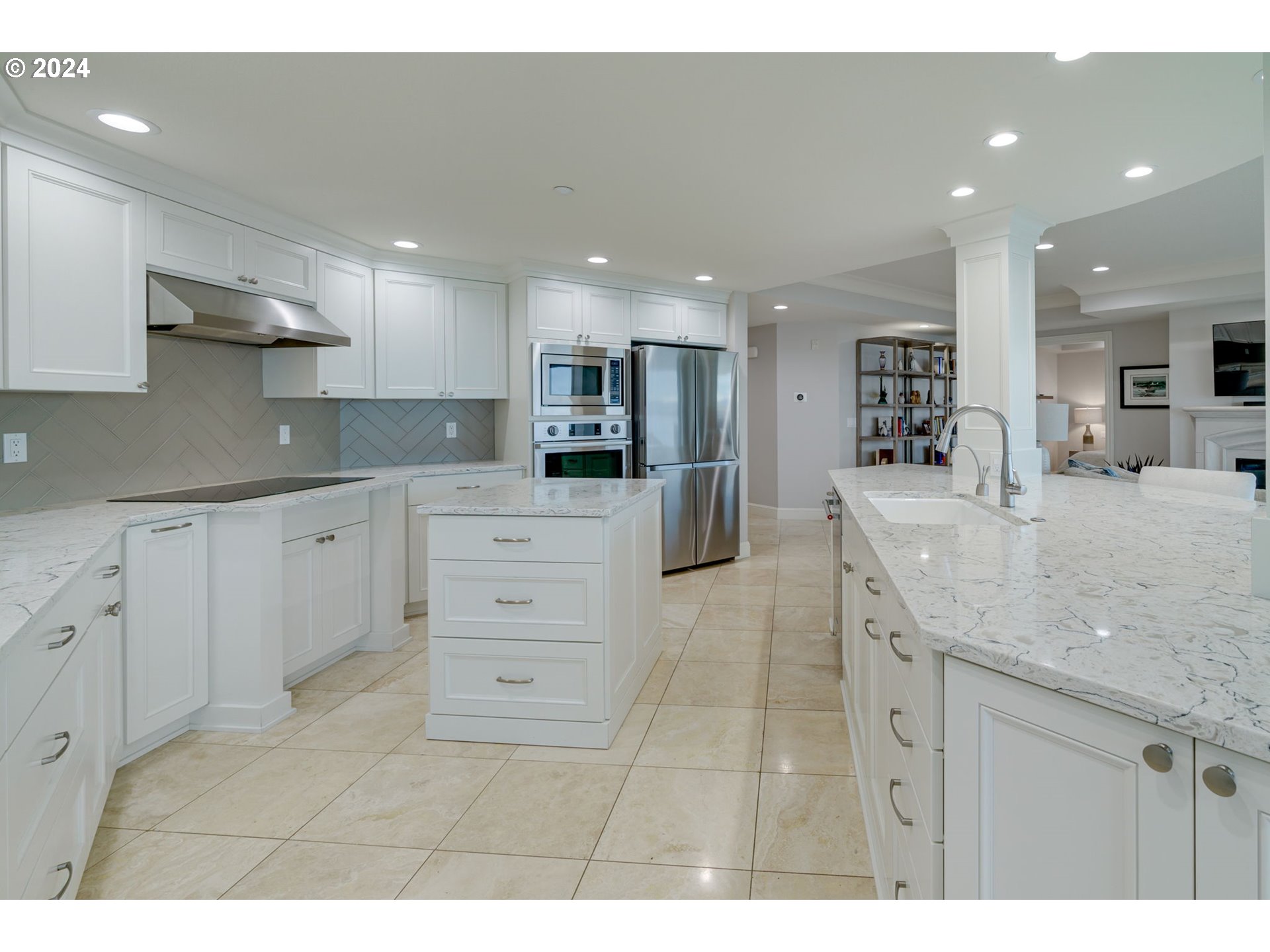 5905 SE COLUMBIA WAY 103
