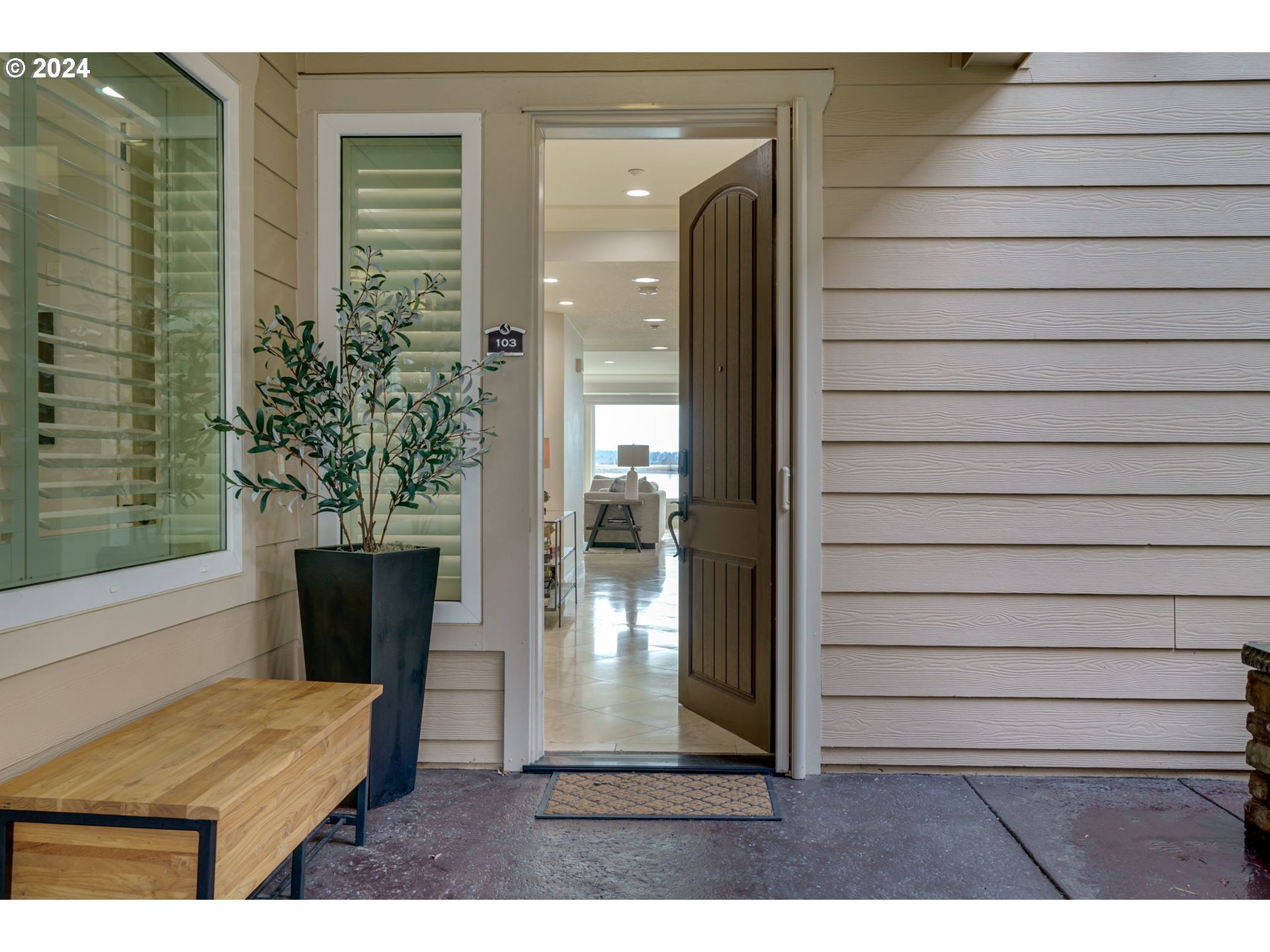 5905 SE COLUMBIA WAY 103