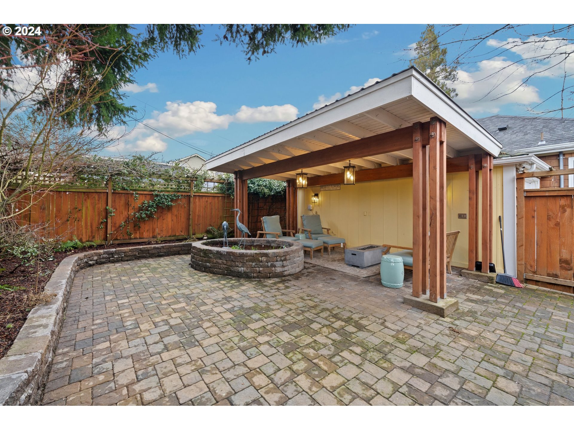 4552 NE 26TH AVE