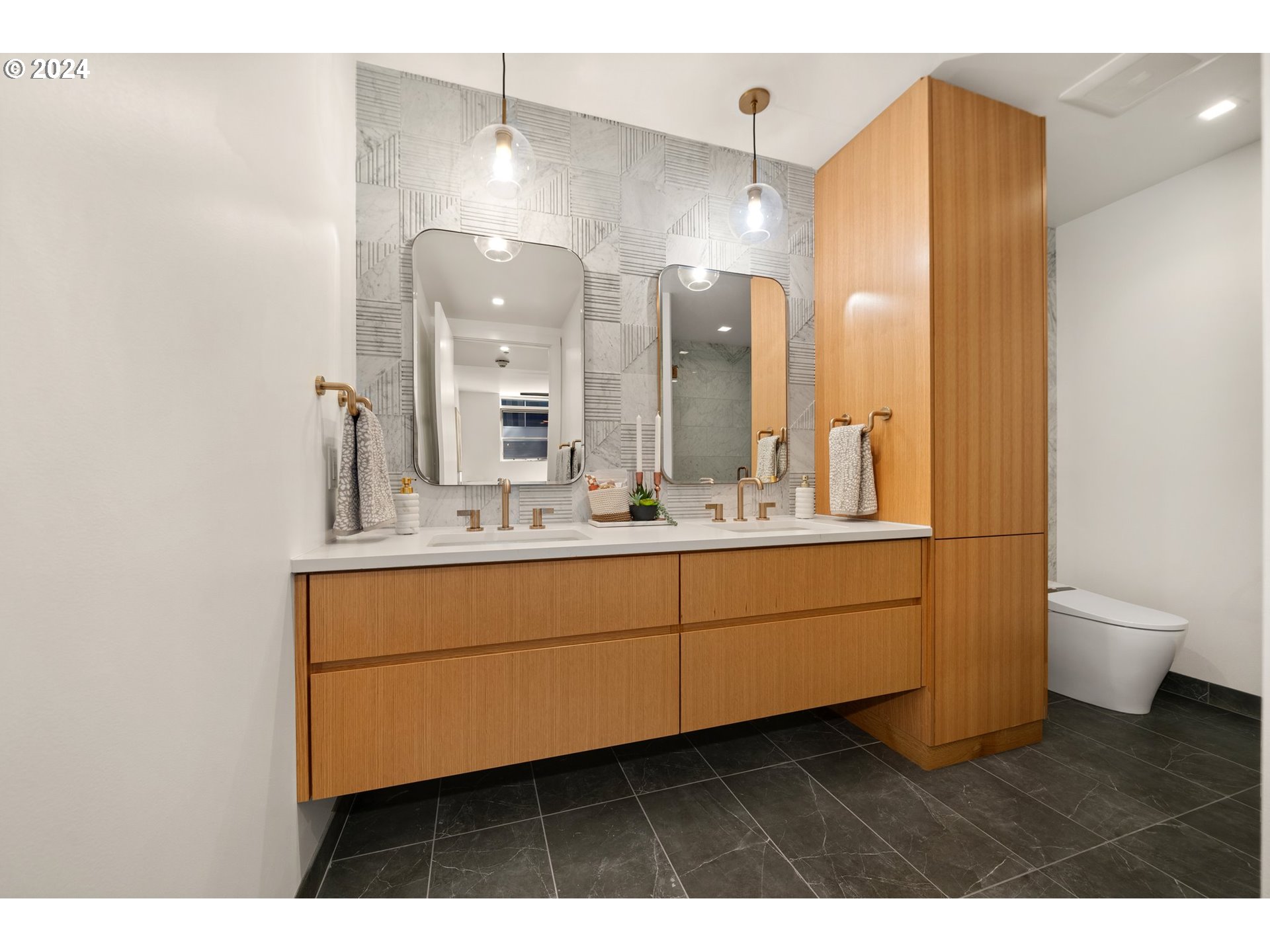 590 WATERFRONT WAY 201