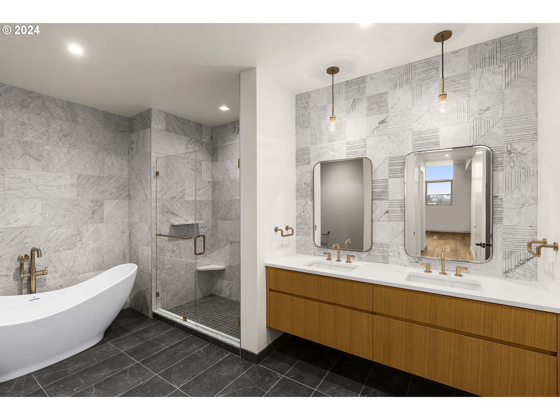 590 WATERFRONT WAY 1000