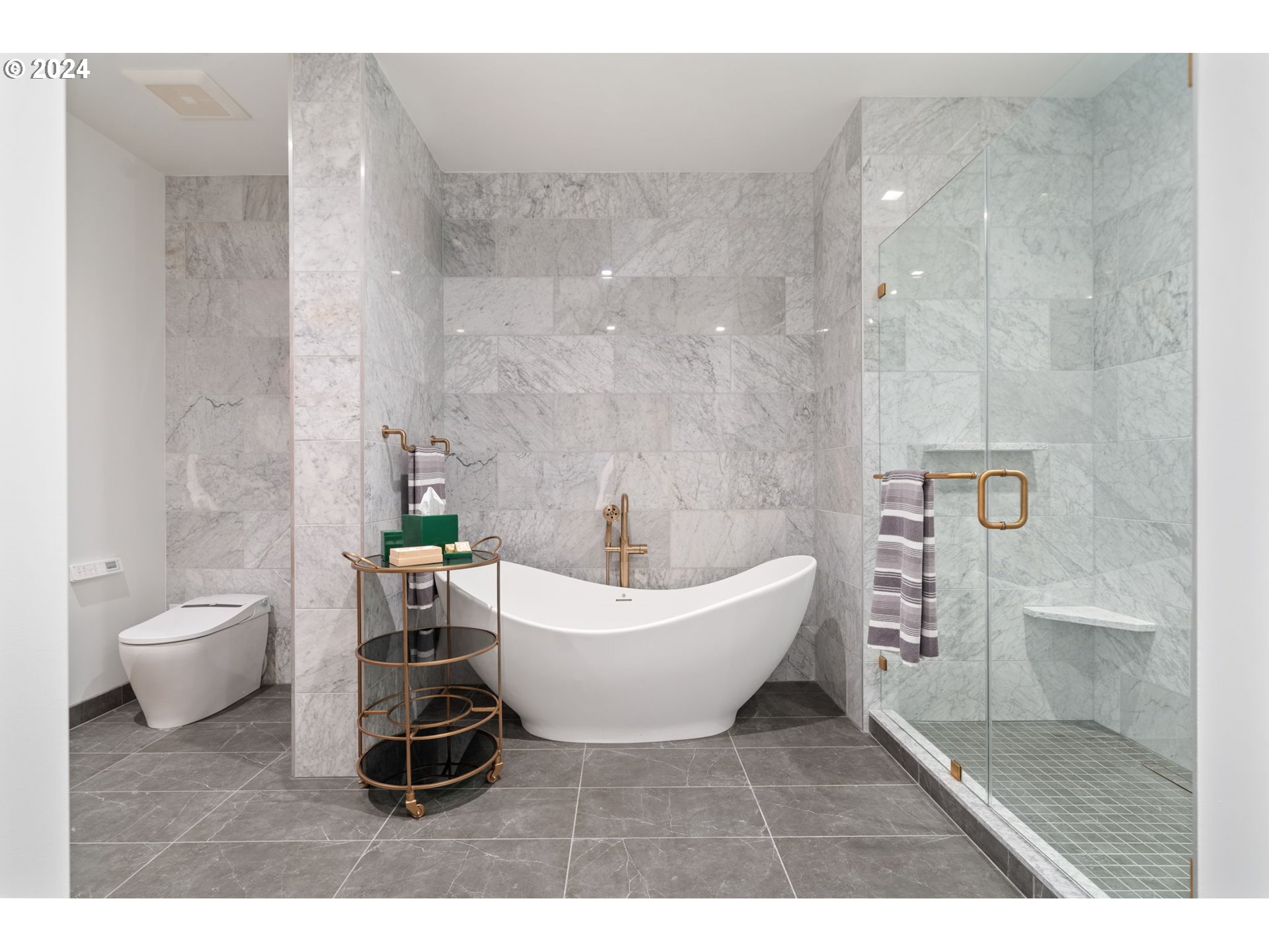 590 WATERFRONT WAY 1000