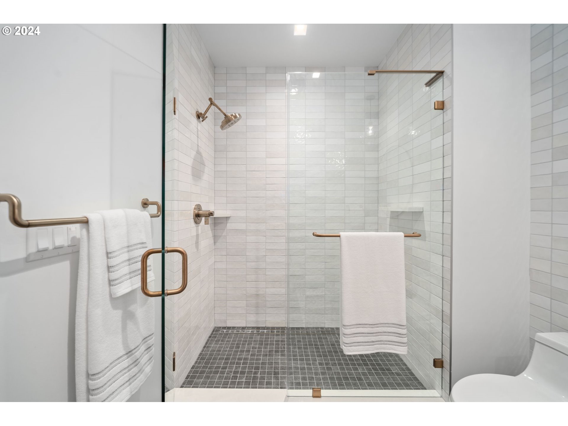 590 WATERFRONT WAY 1000