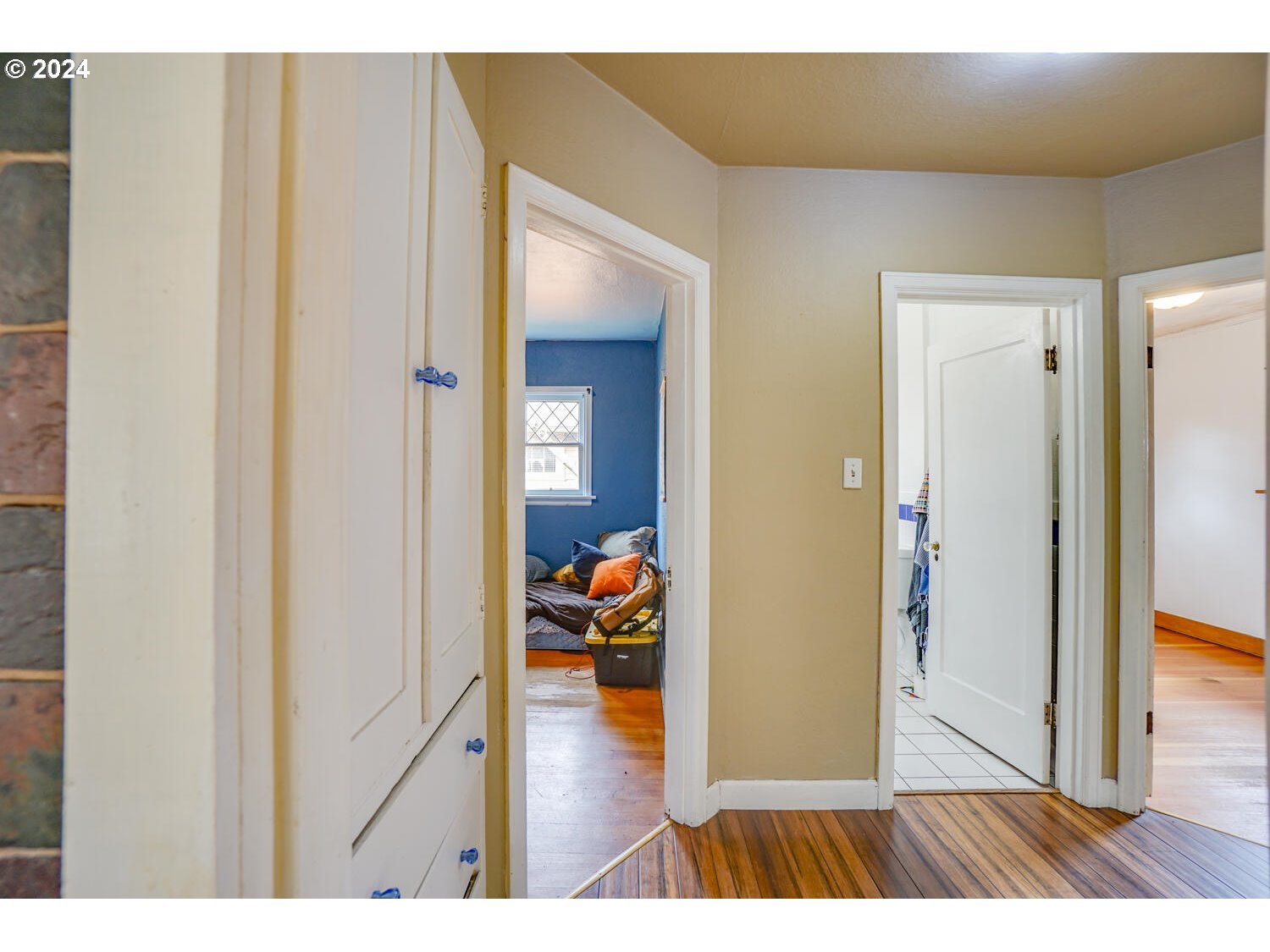 212 W FOURTH PLAIN BLVD