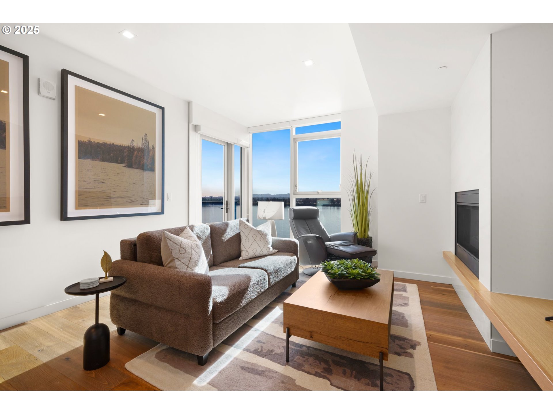 590 WATERFRONT WAY 404