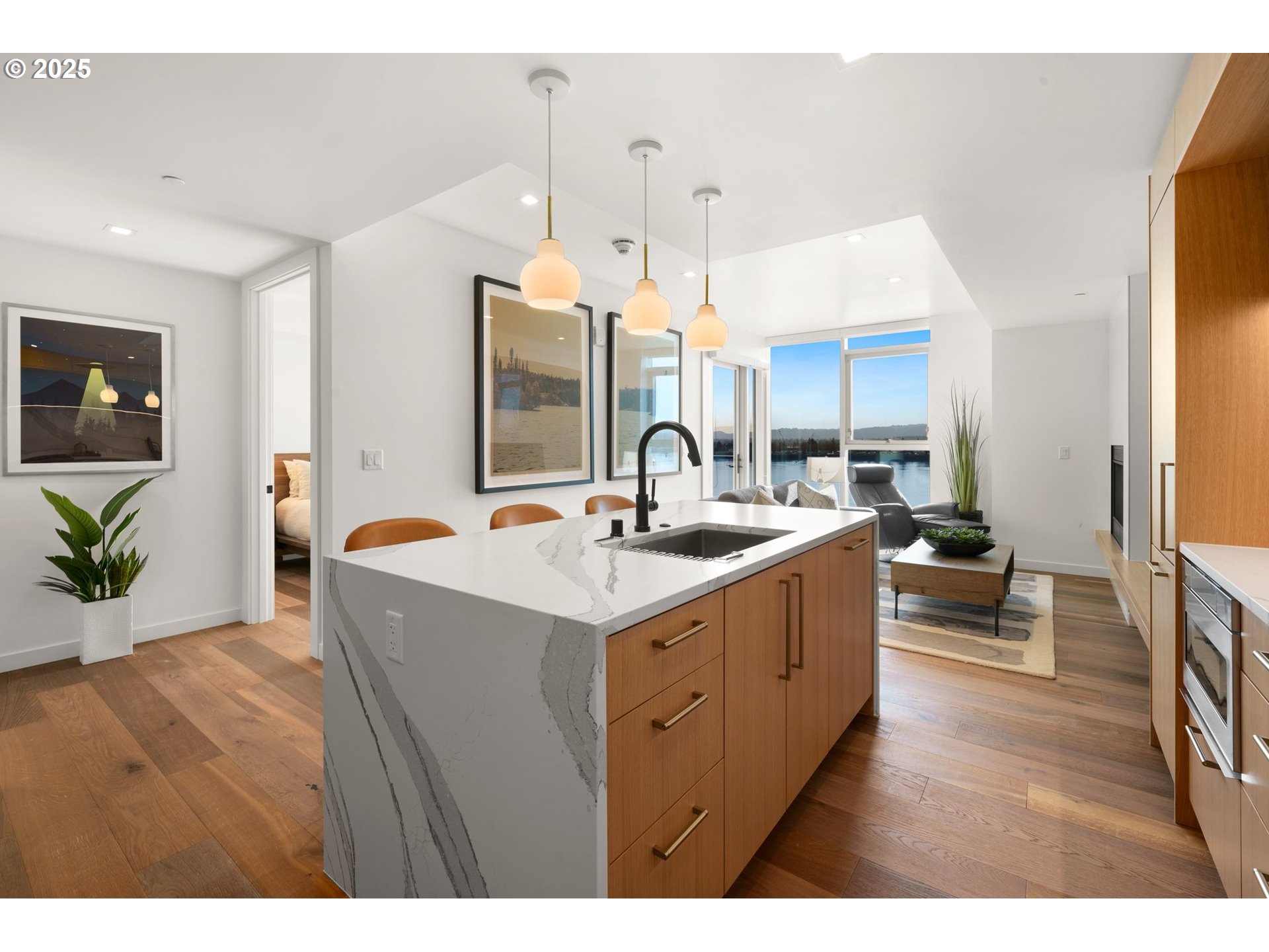 590 WATERFRONT WAY 404