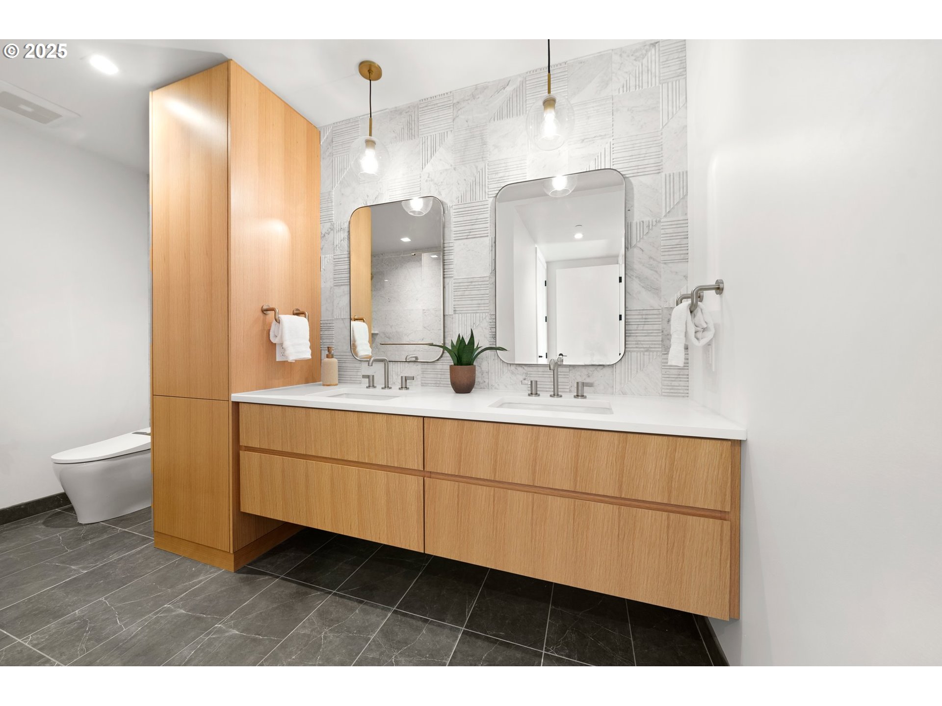 590 WATERFRONT WAY 404