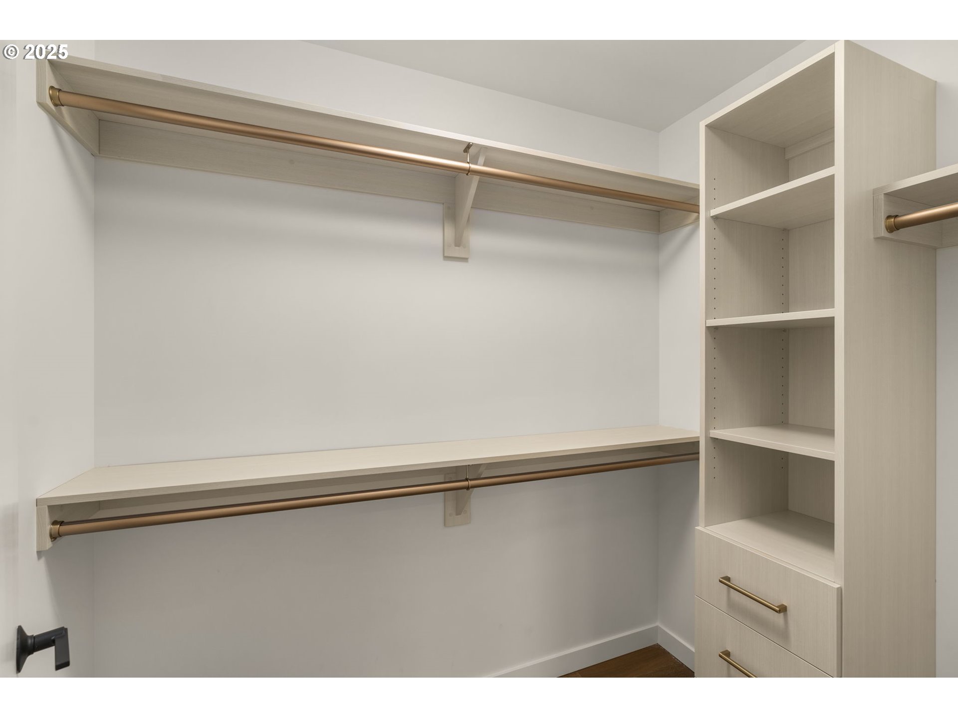 590 WATERFRONT WAY 500