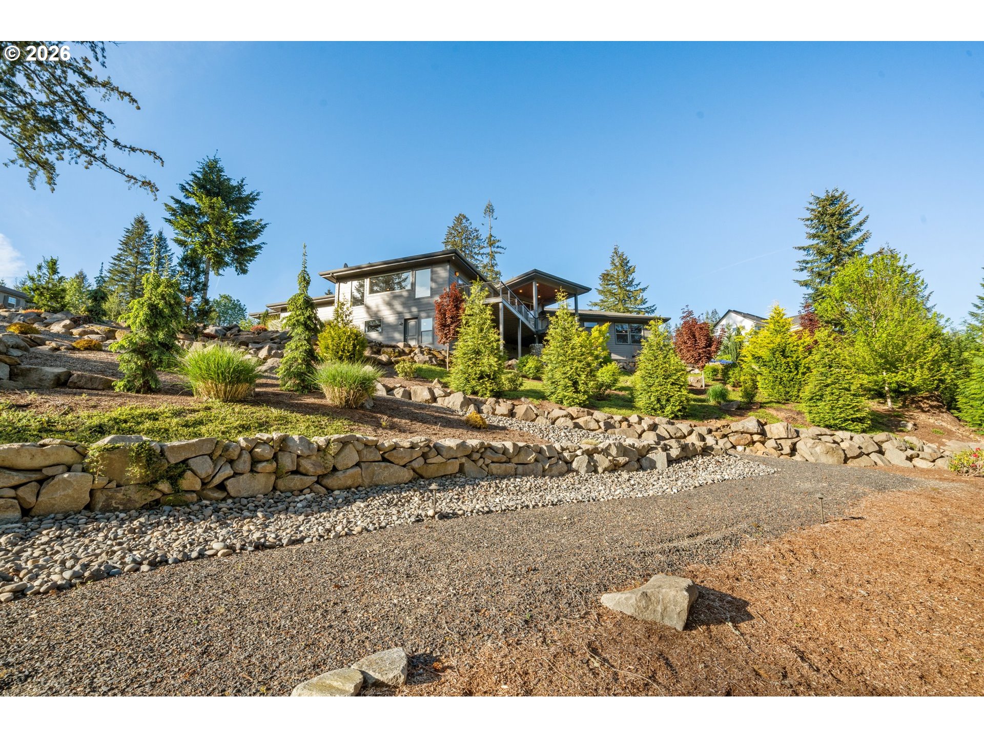 201 THOMPSON DR