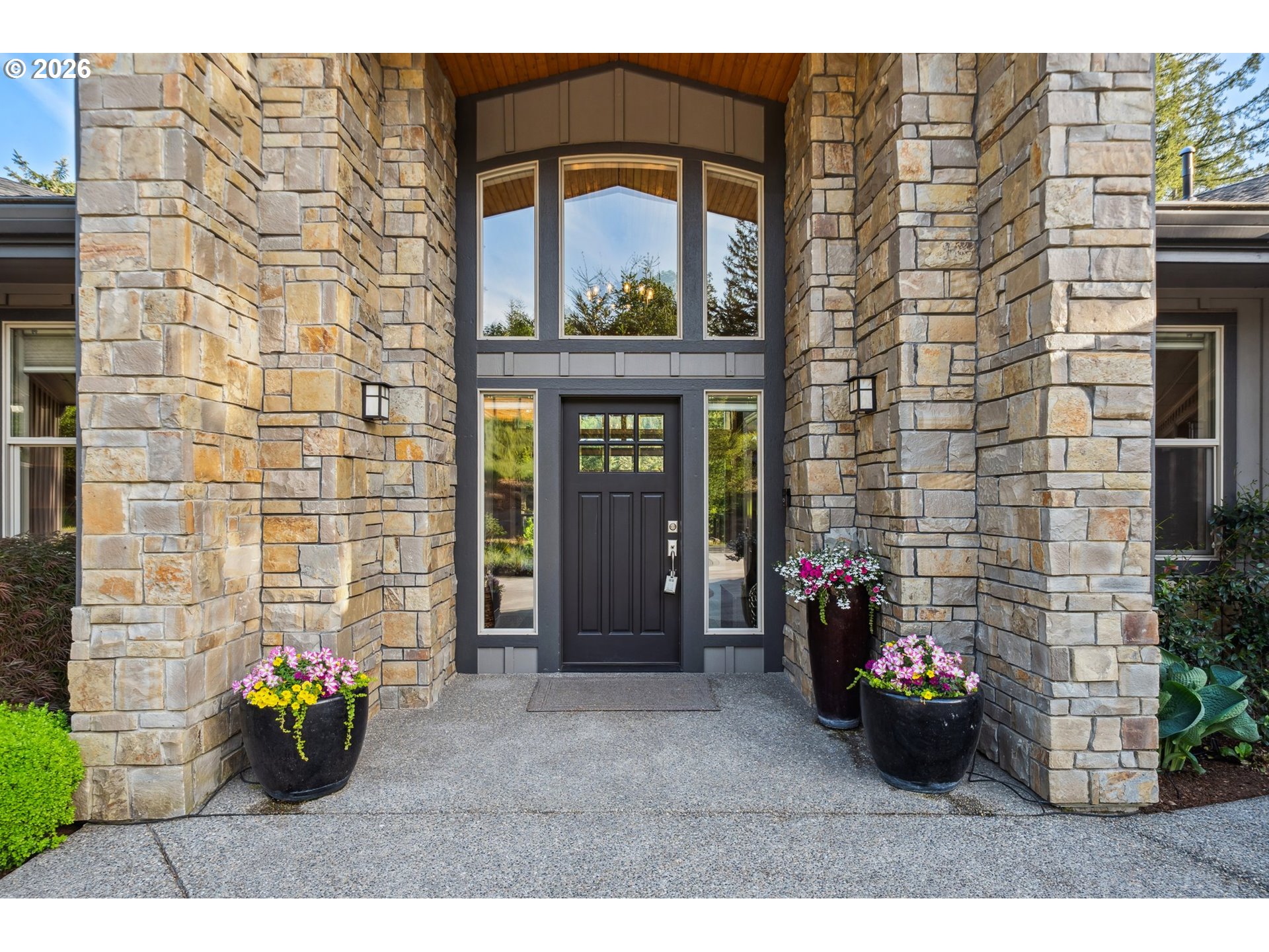 201 THOMPSON DR