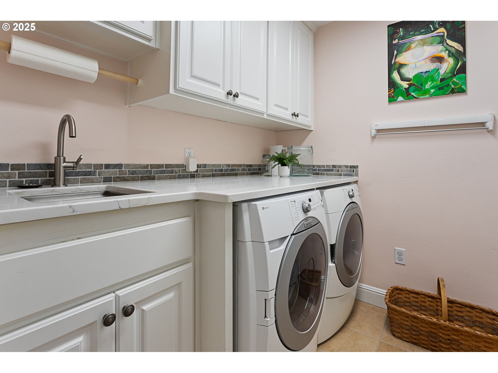 5433 SE SCENIC LN 100