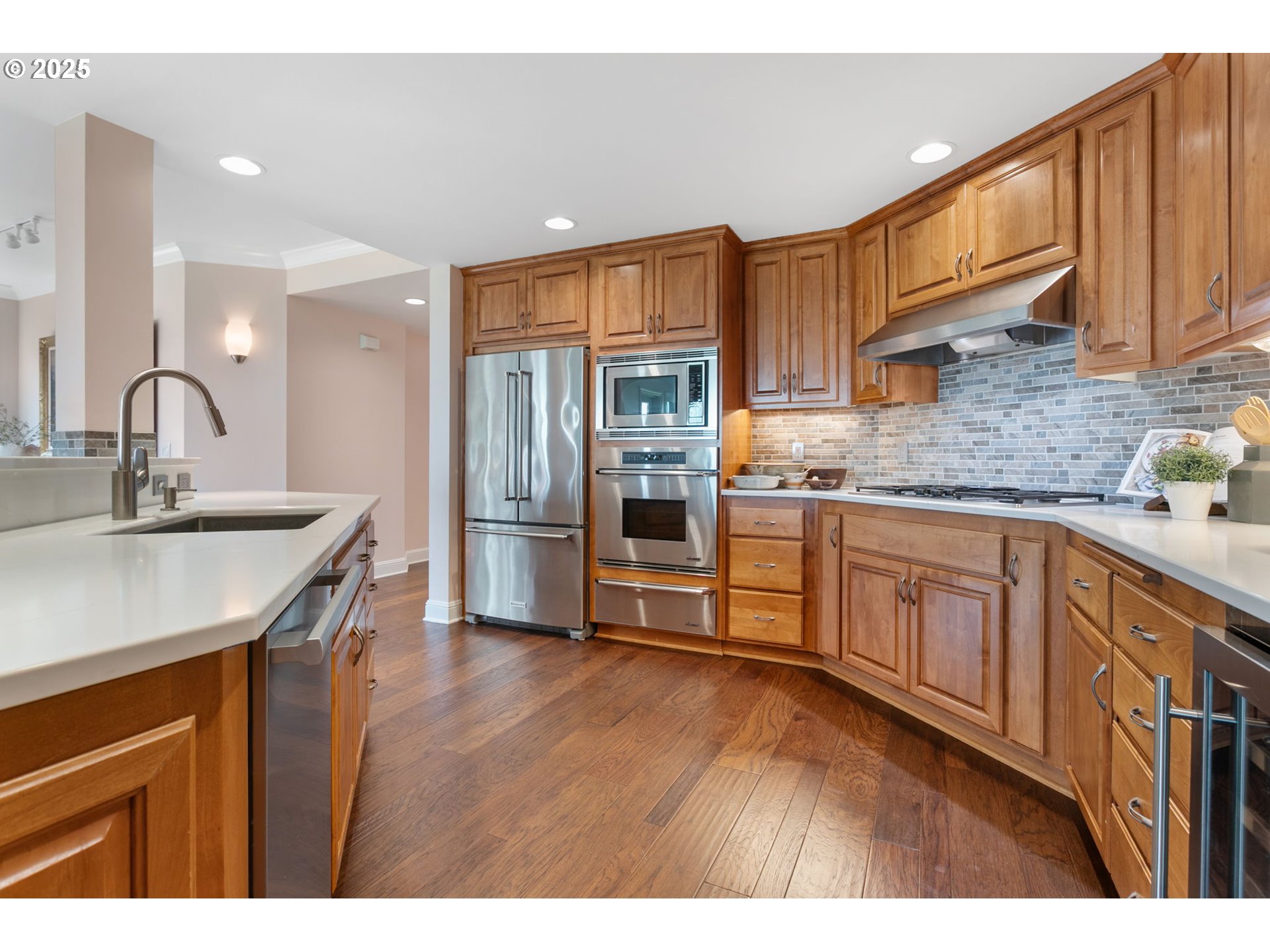 5433 SE SCENIC LN 100