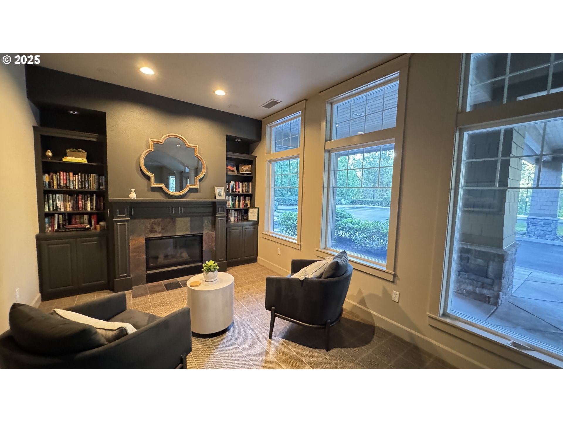 5433 SE SCENIC LN 100