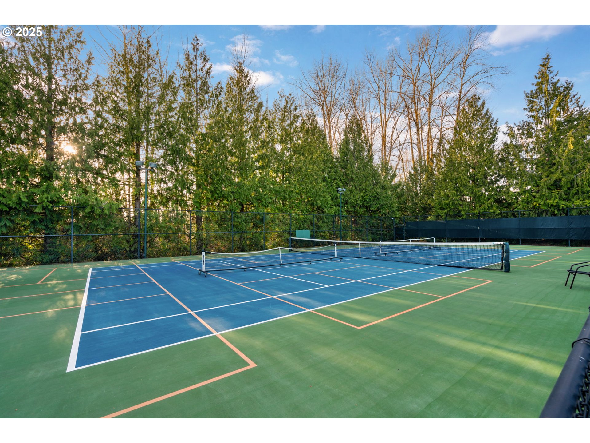 5433 SE SCENIC LN 100