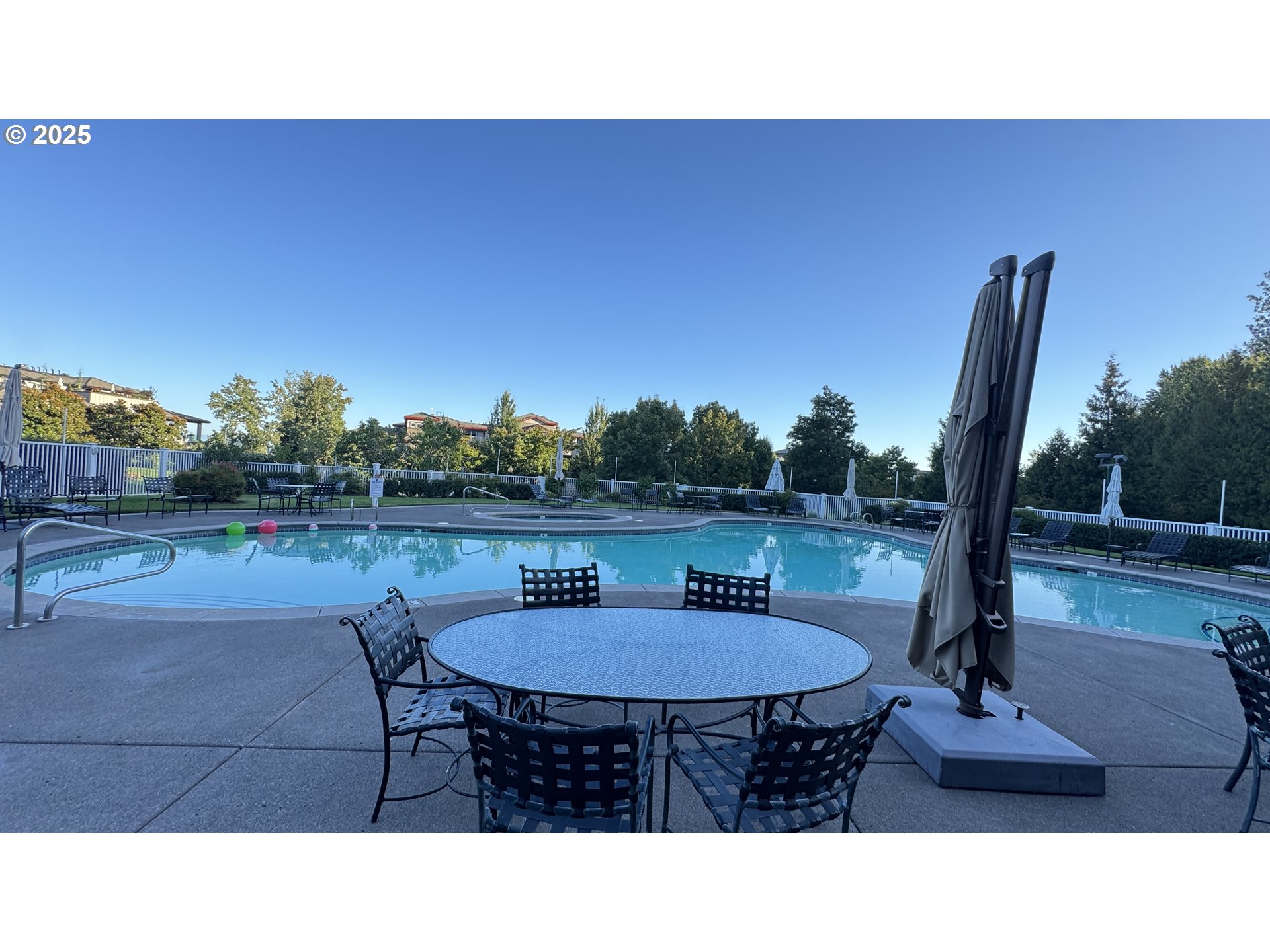 5433 SE SCENIC LN 100