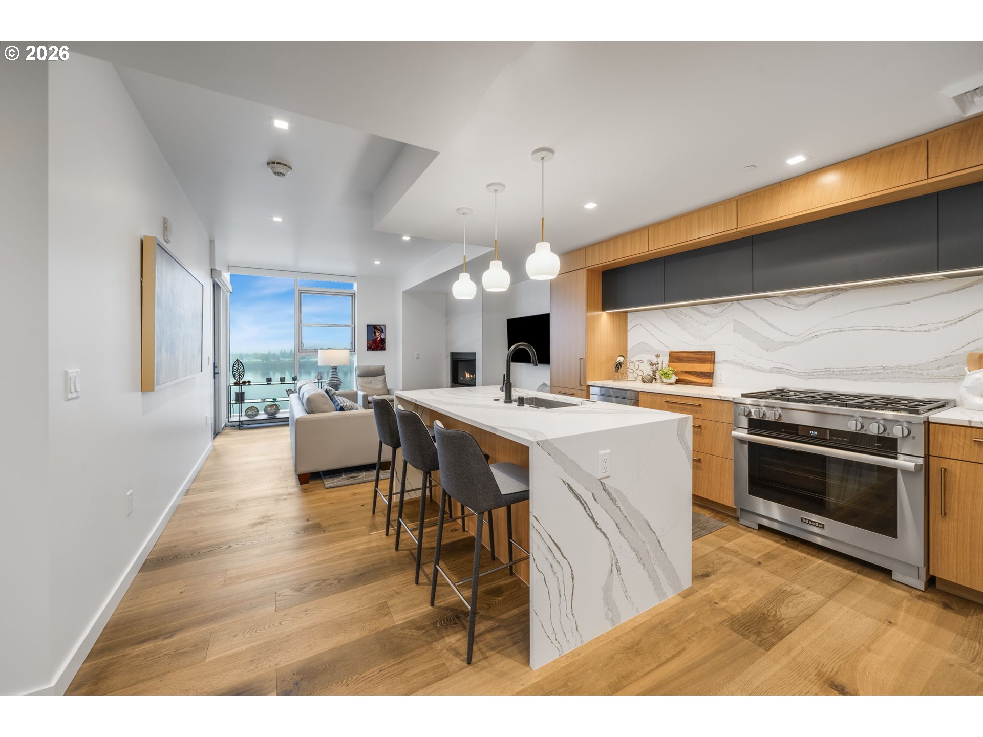 590 WATERFRONT WAY 604