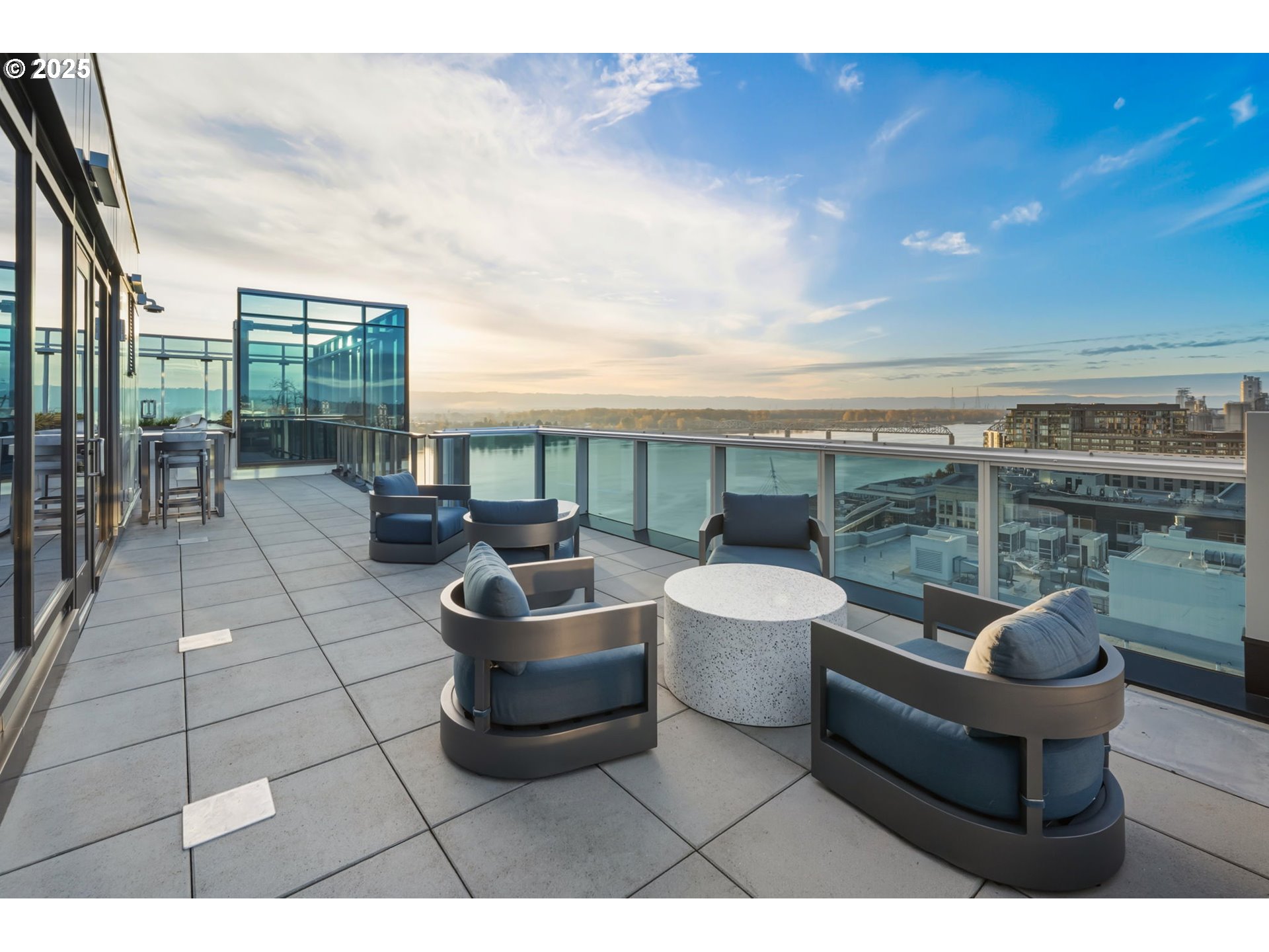 590 WATERFRONT WAY 604