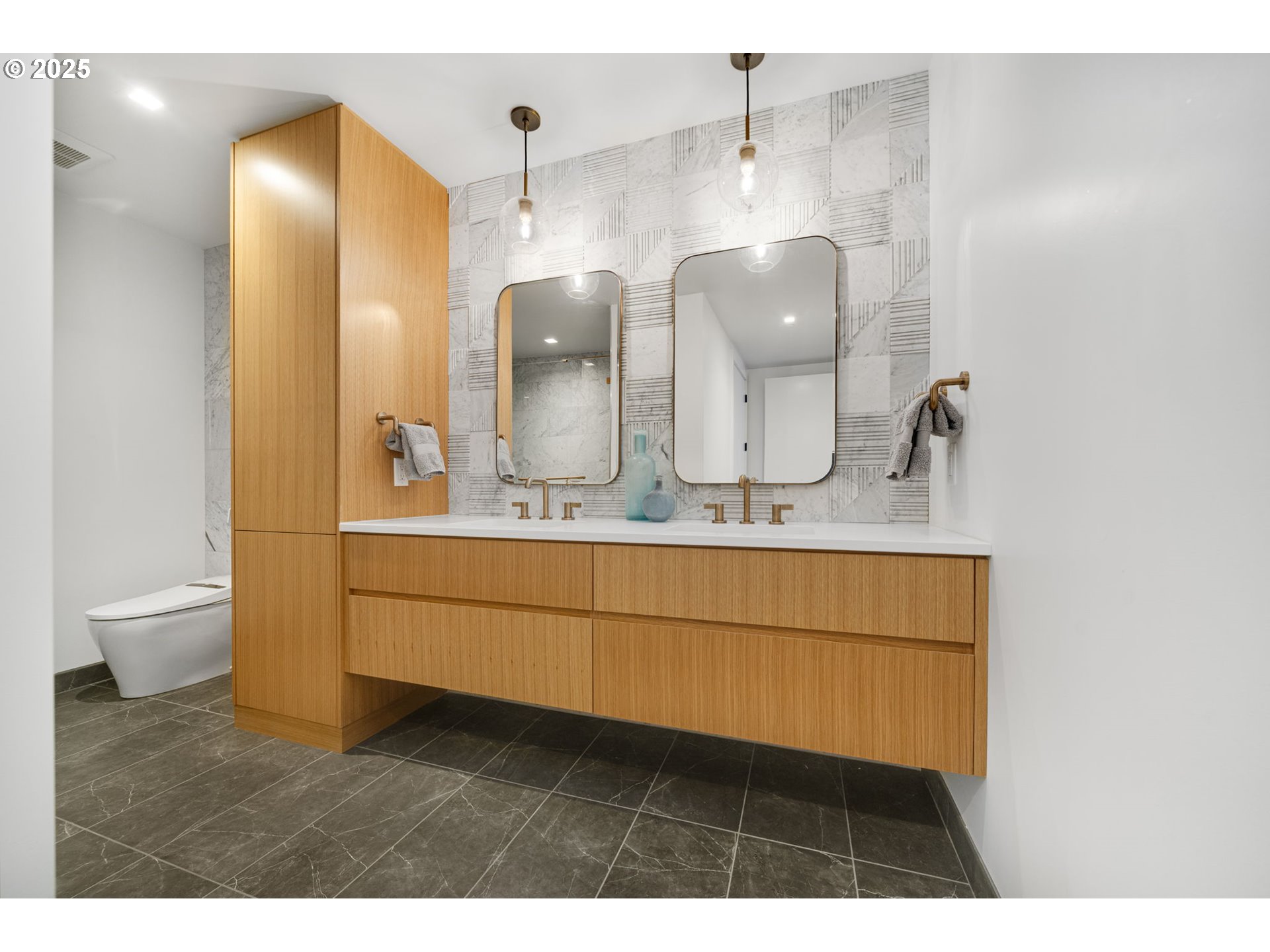 590 WATERFRONT WAY 604