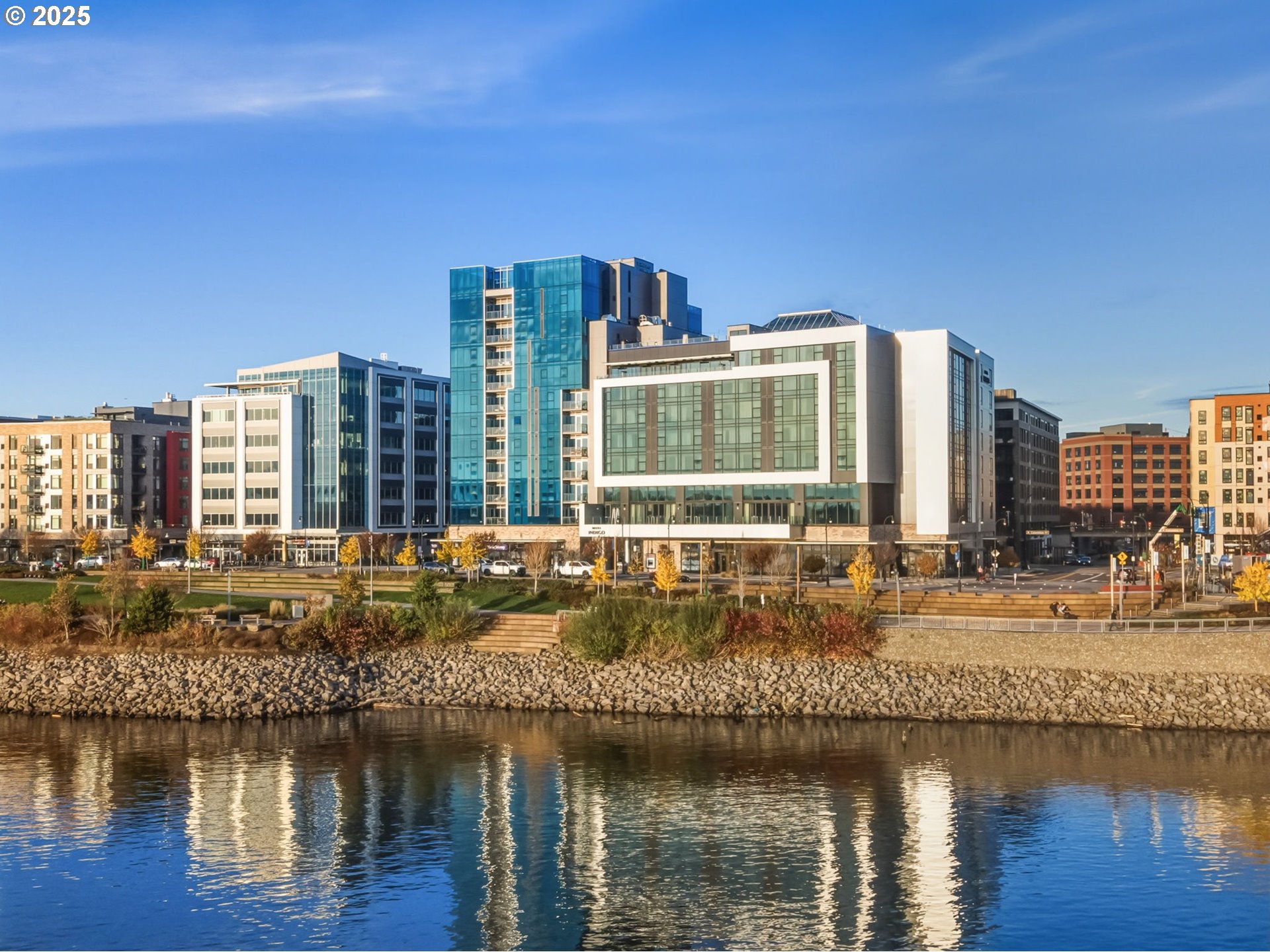 590 WATERFRONT WAY 604