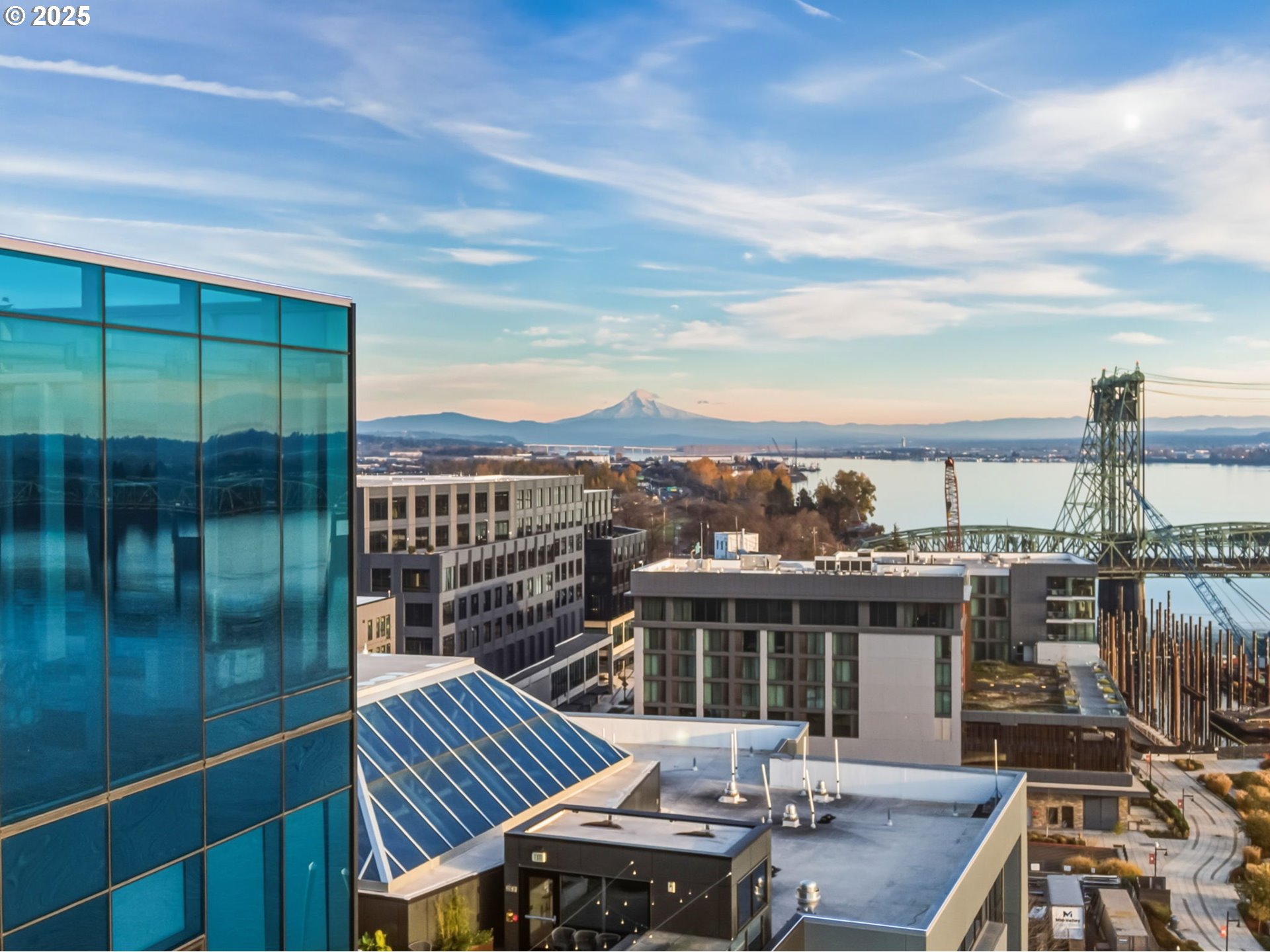 590 WATERFRONT WAY 604