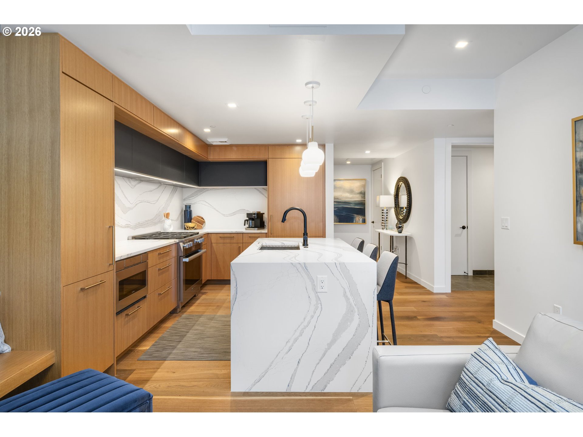 590 WATERFRONT WAY 604