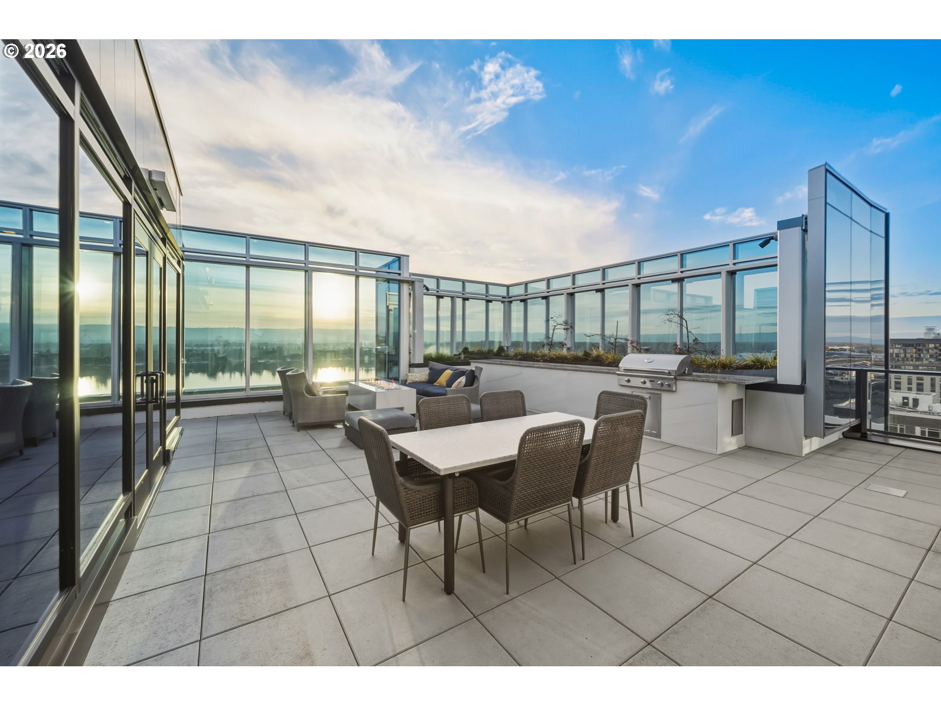 590 WATERFRONT WAY 604