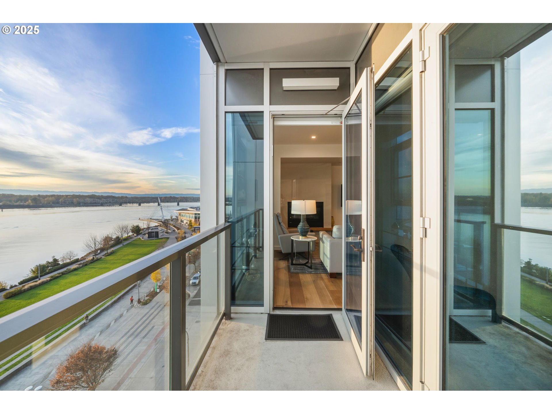 590 WATERFRONT WAY 604