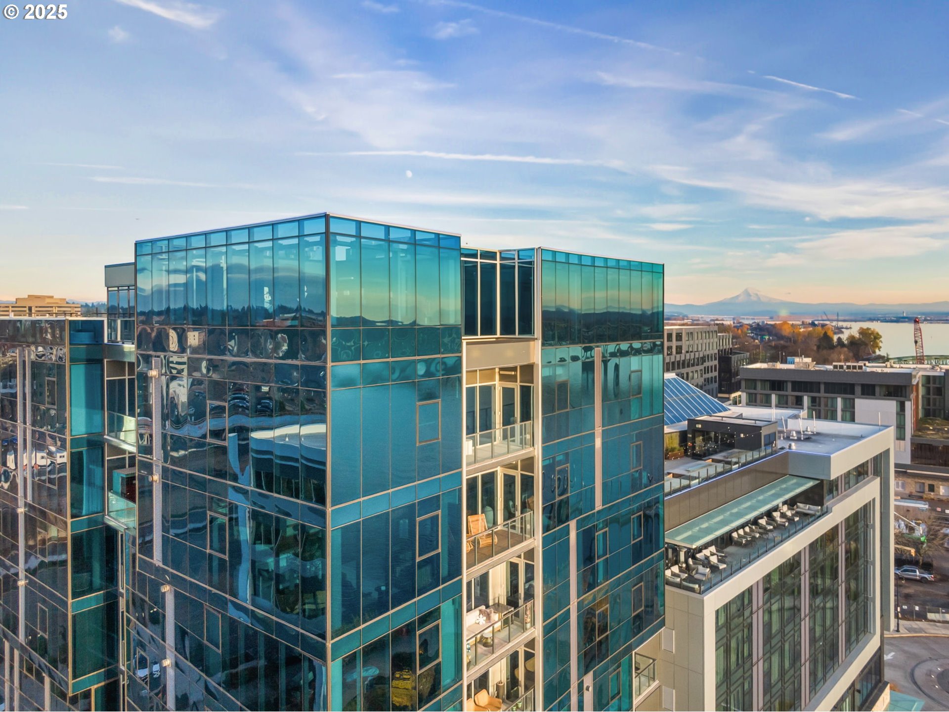 590 WATERFRONT WAY 604