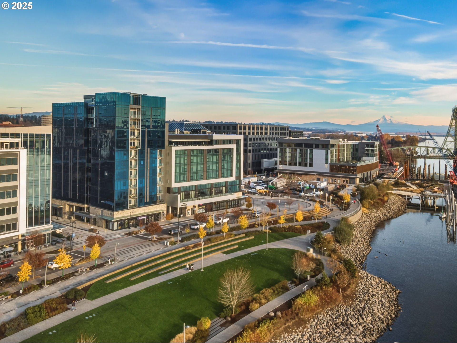 590 WATERFRONT WAY 604