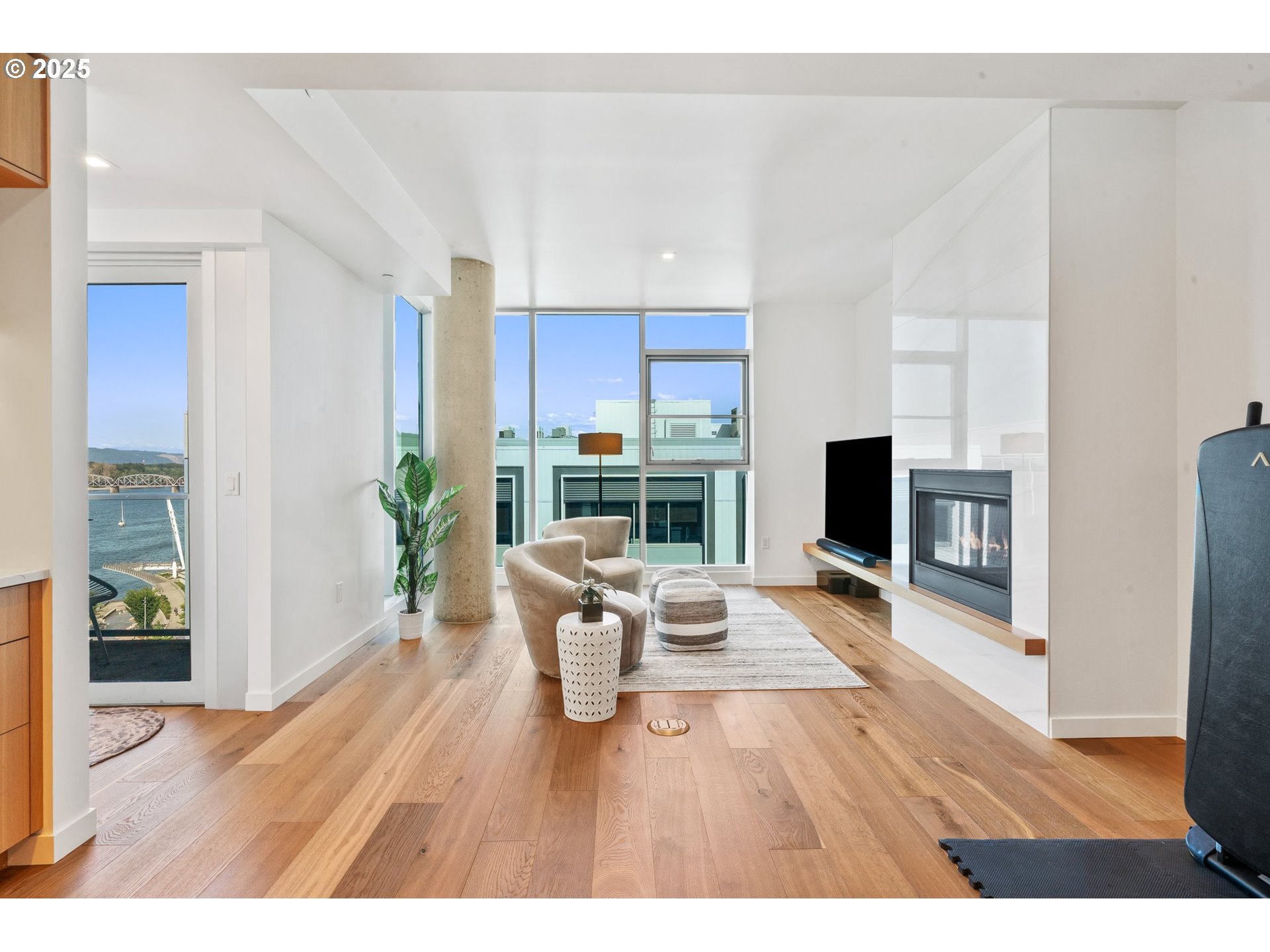 590 Waterfront WAY 901